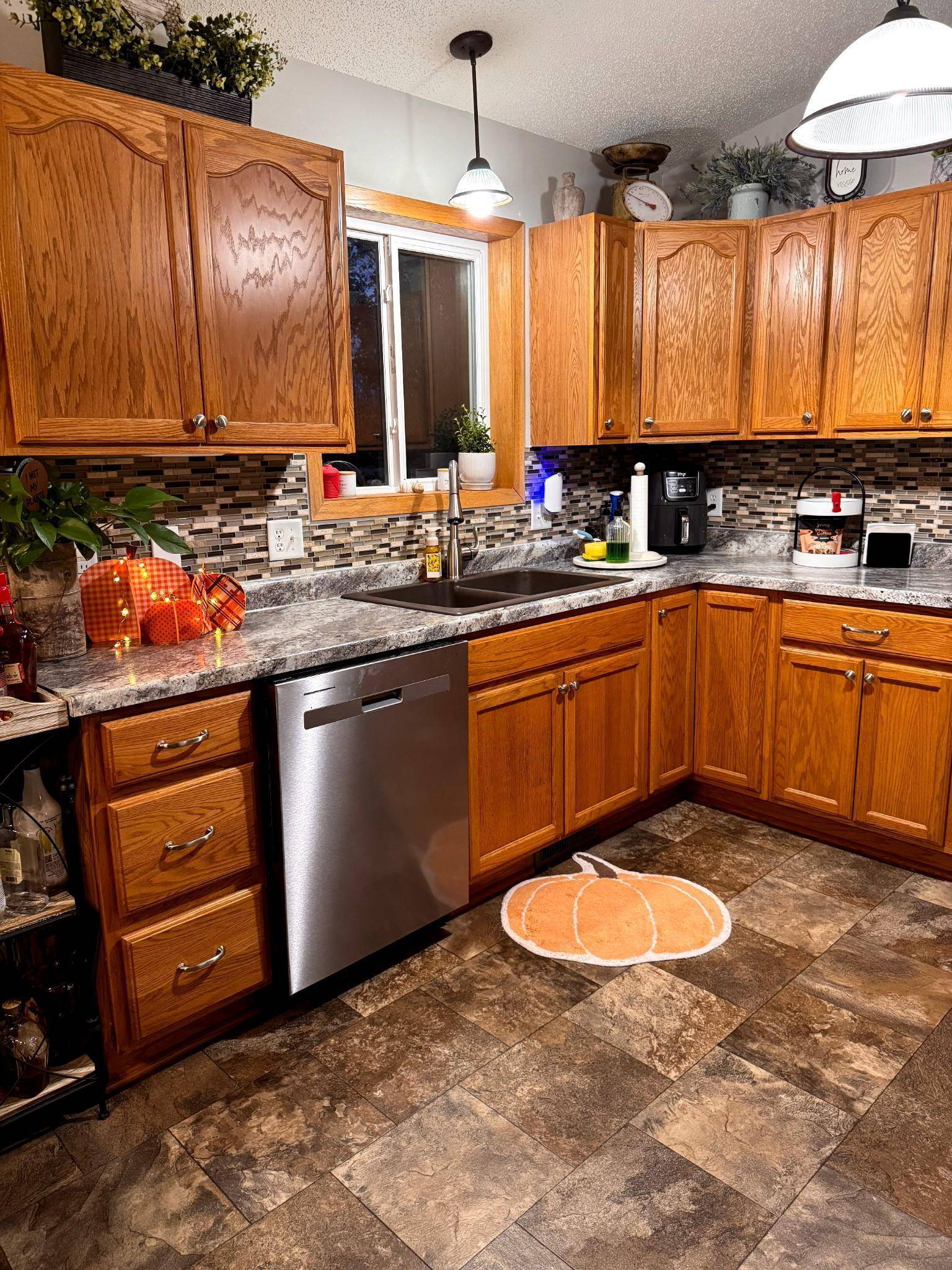 Marshall, MN 56258,520 Harriett DR