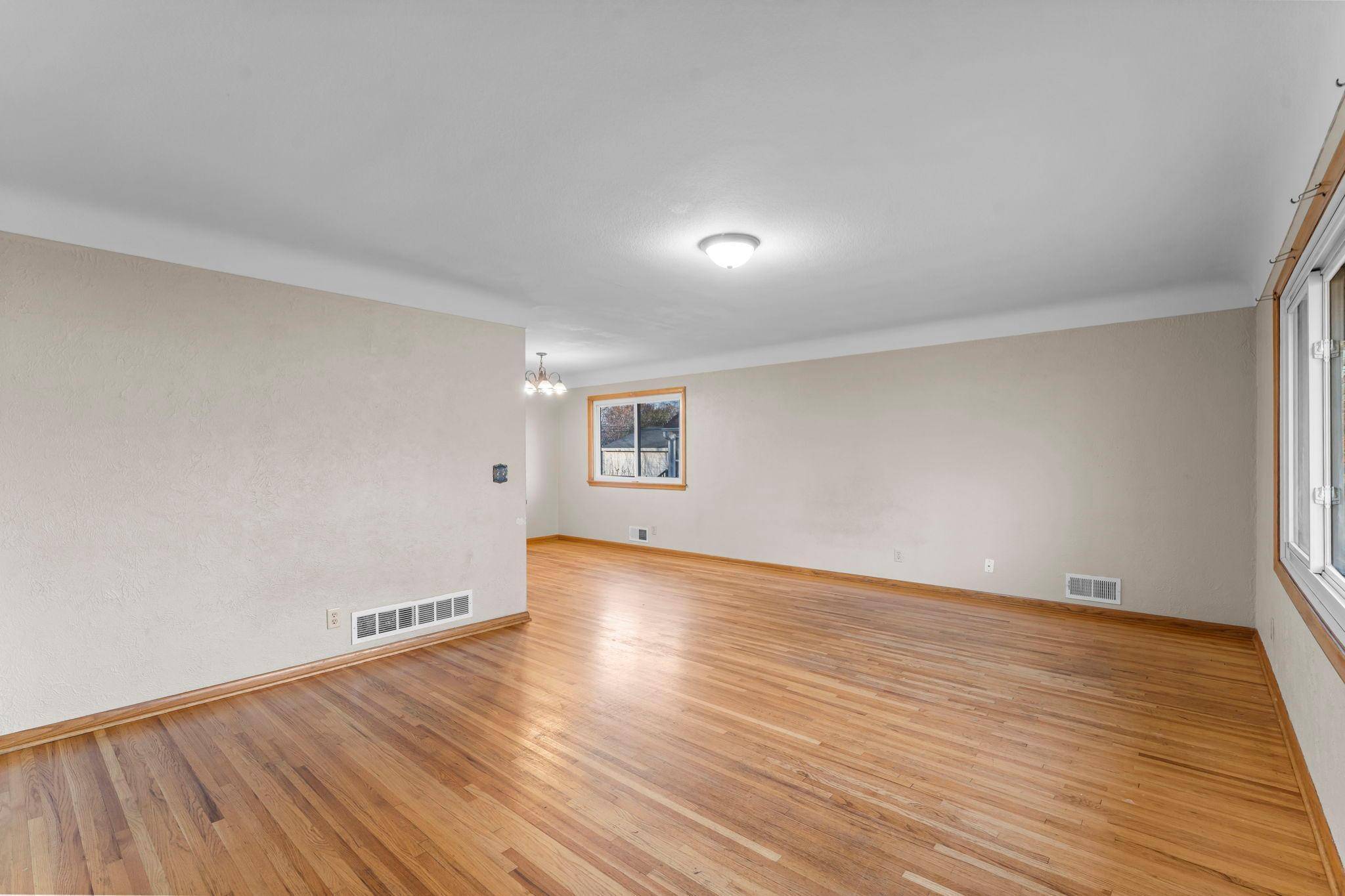 Saint Paul, MN 55106,1085 Flandrau ST