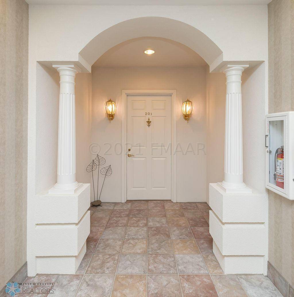 Fargo, ND 58103,2501 30th AVE S #201