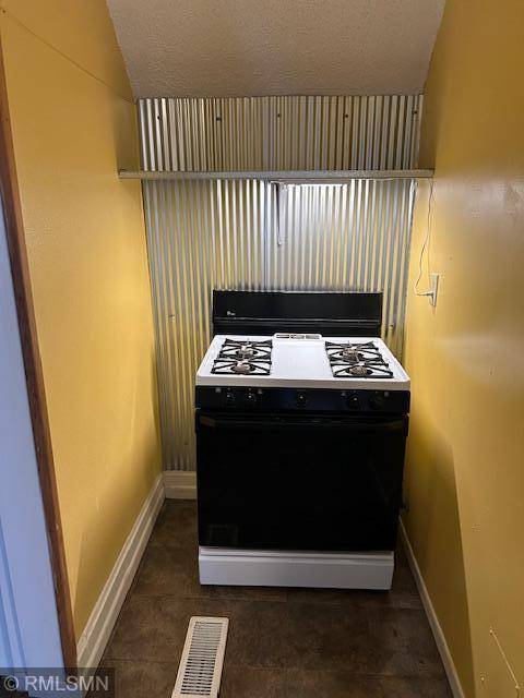 Saint Paul, MN 55104,2082 Marshall AVE