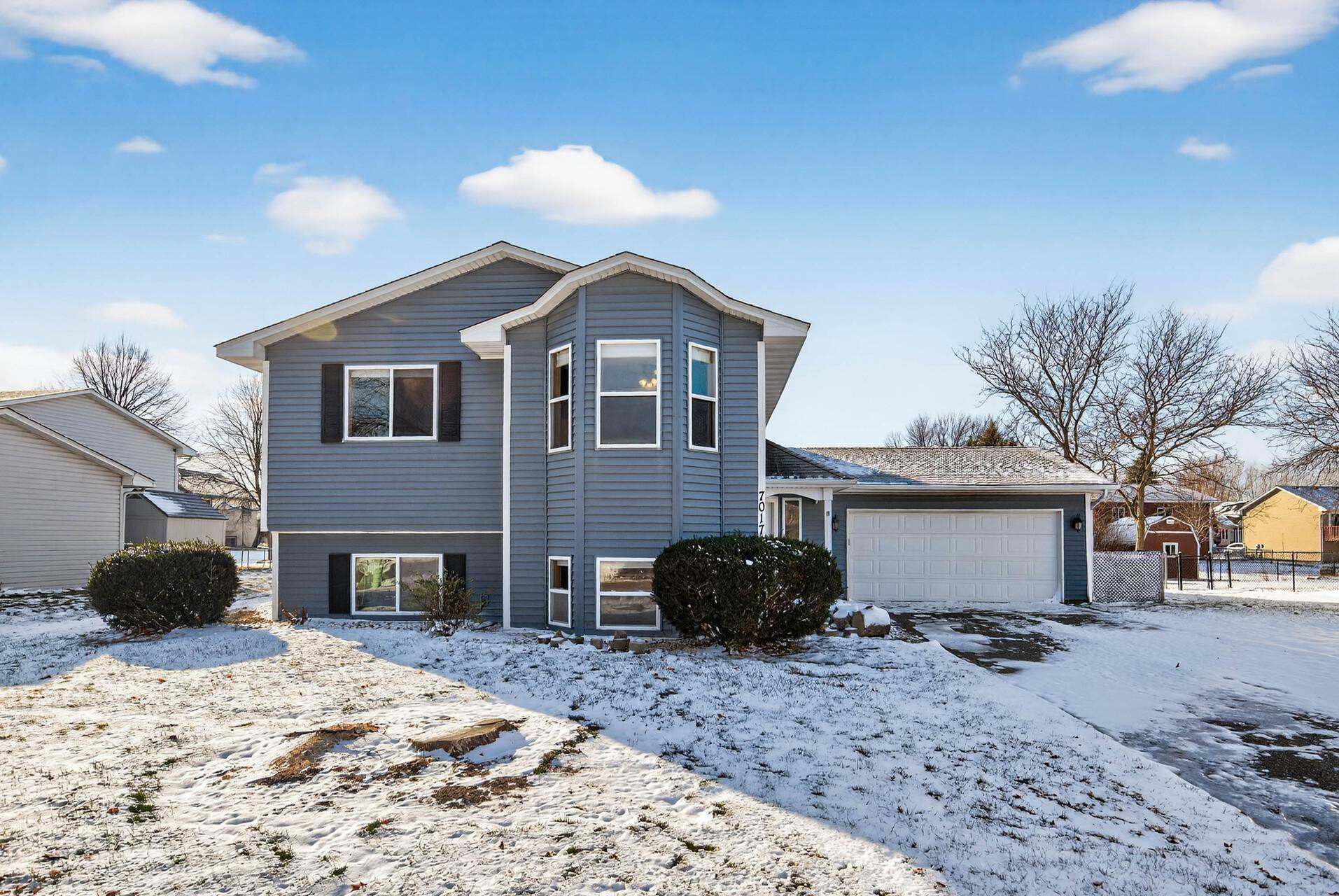 Brooklyn Park, MN 55445,7017 Setzler Pkwy