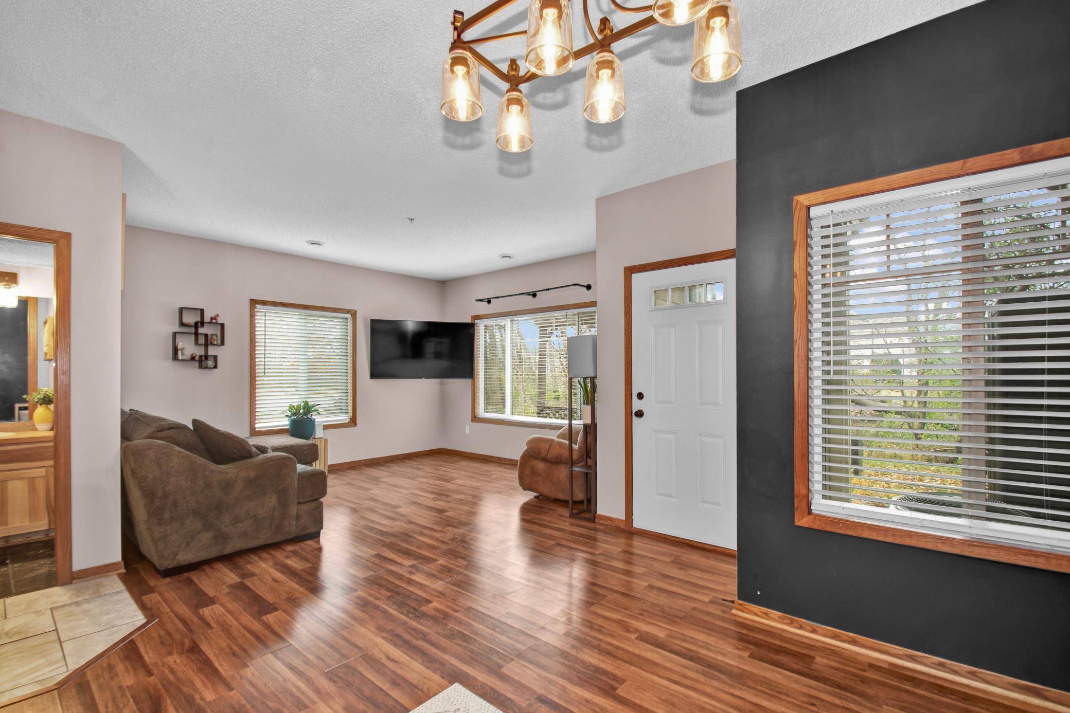 Lino Lakes, MN 55014,198 Morgan LN