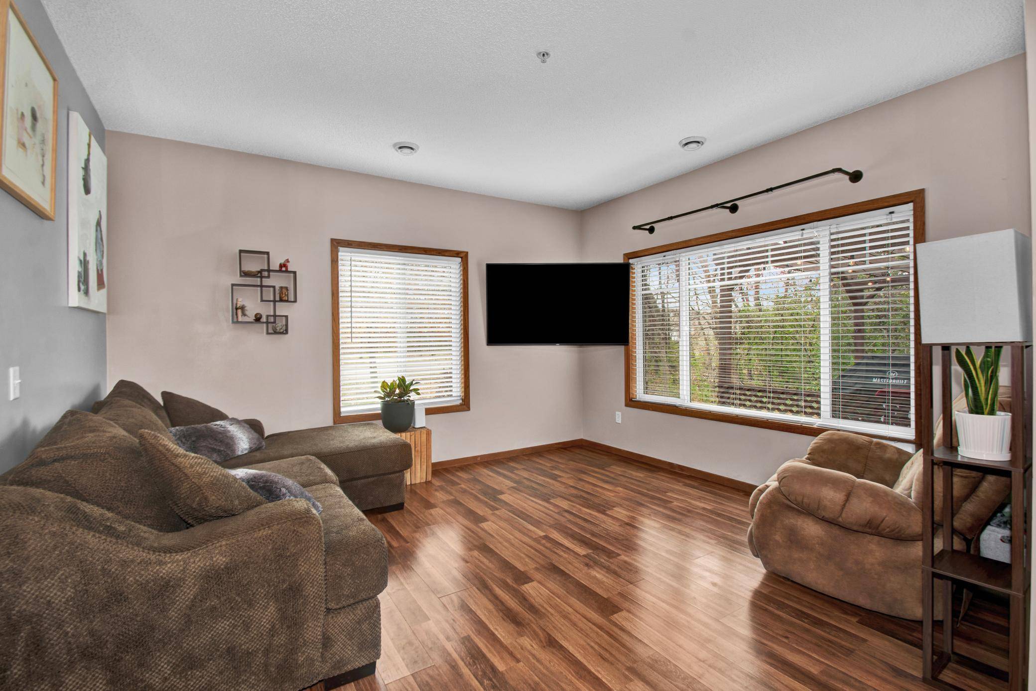 Lino Lakes, MN 55014,198 Morgan LN