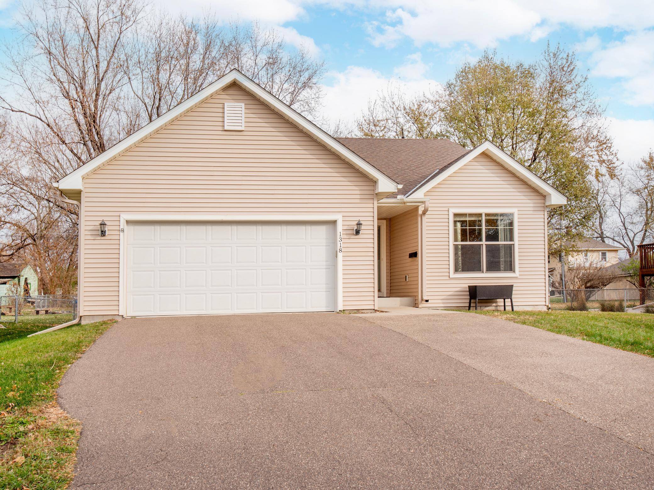 Saint Paul Park, MN 55071,1318 Summit AVE