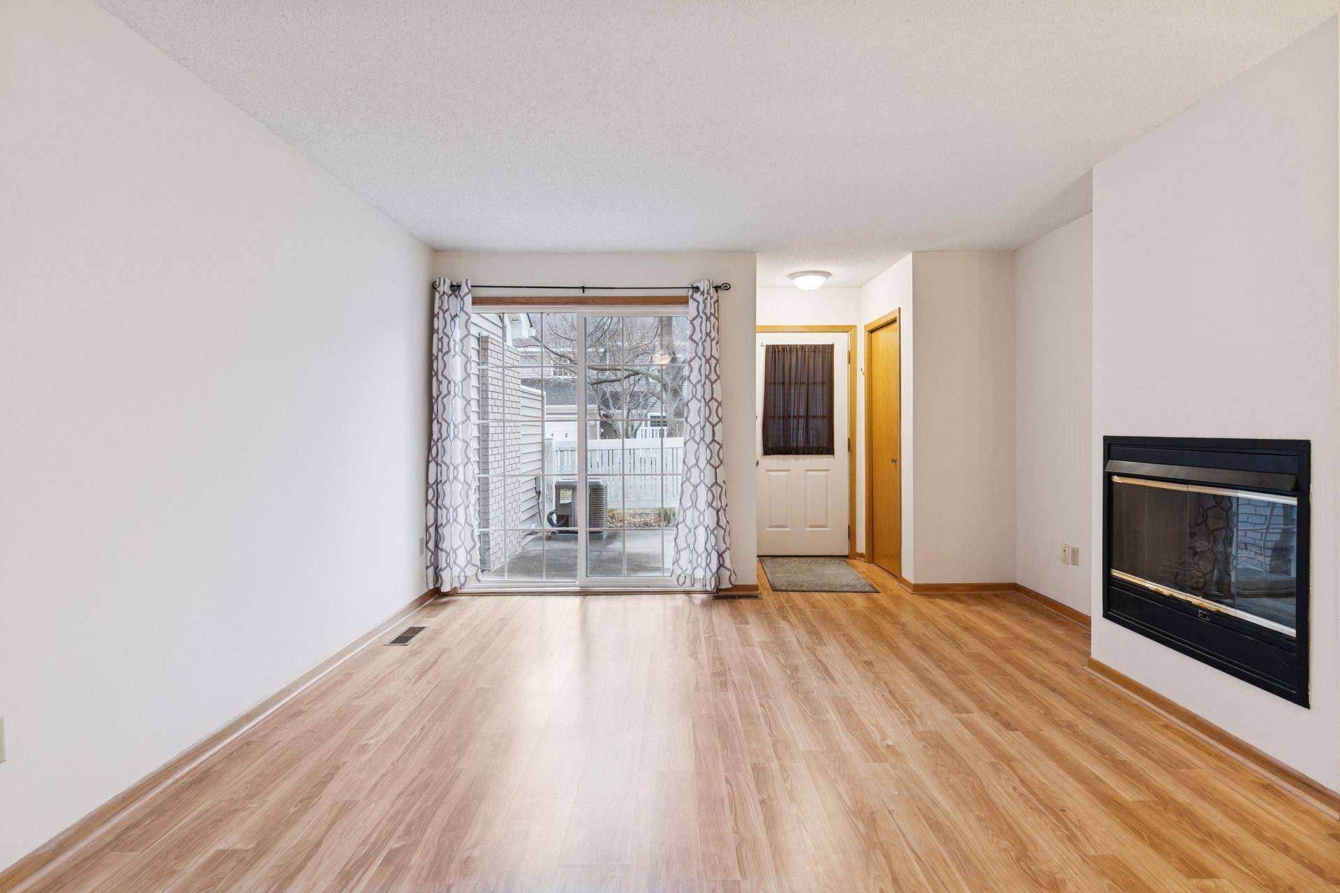 Inver Grove Heights, MN 55076,8404 Copperfield WAY #101