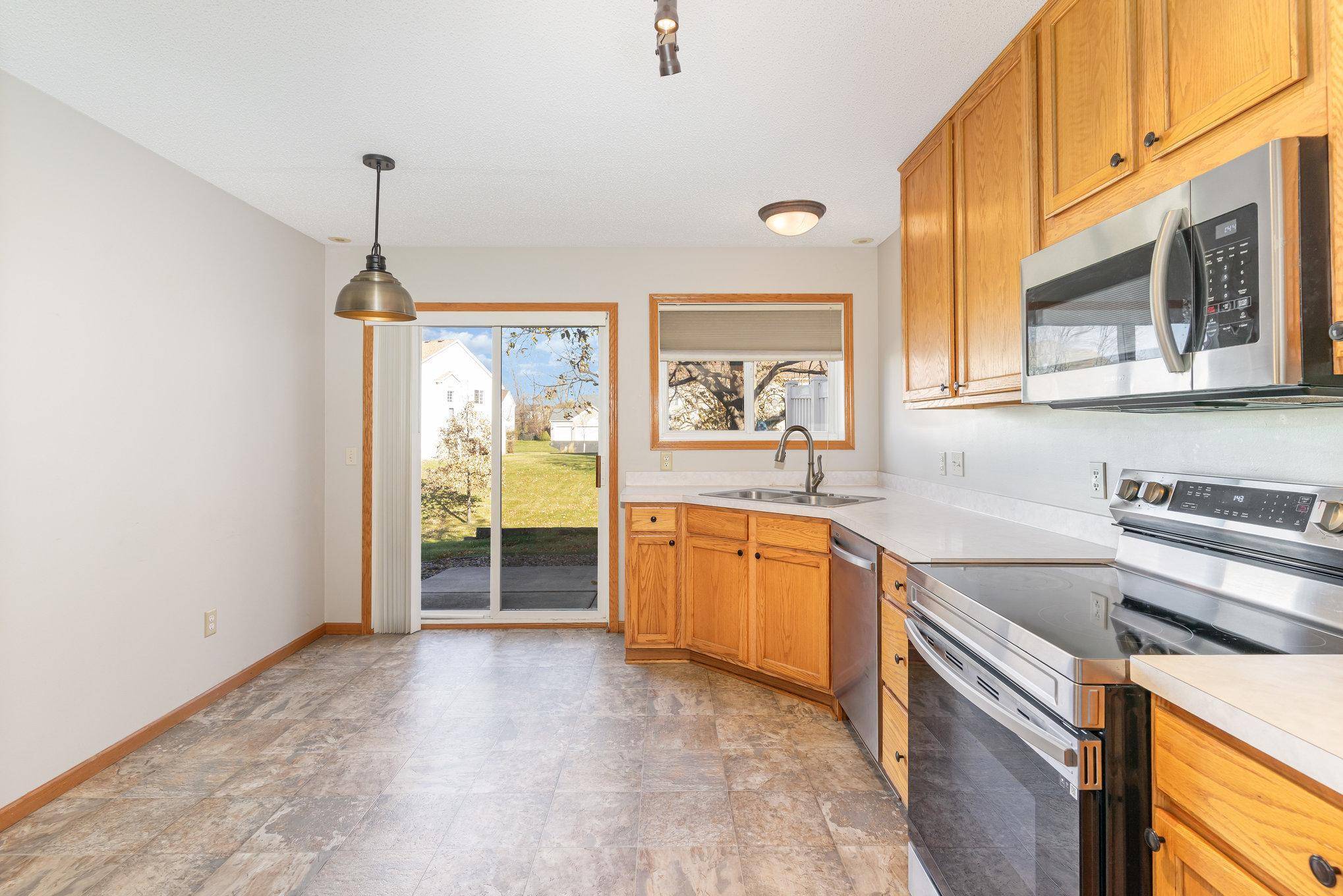 Apple Valley, MN 55124,15684 Finewood CT