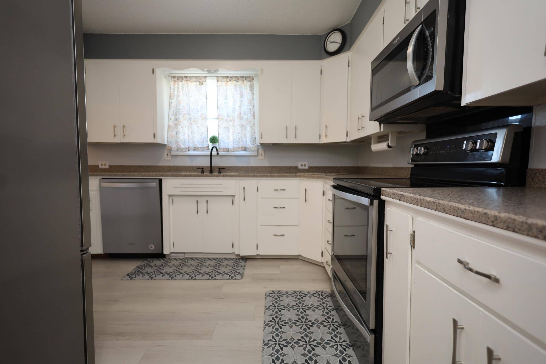 Reynolds, ND 58275,611 1st AVE