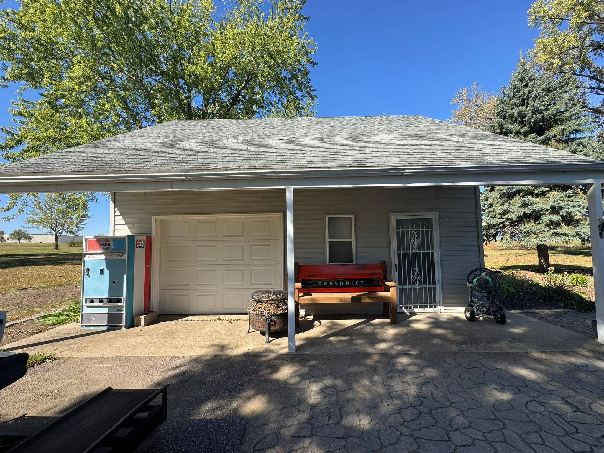 Windom, MN 56101,1960 Cottonwood Lake DR