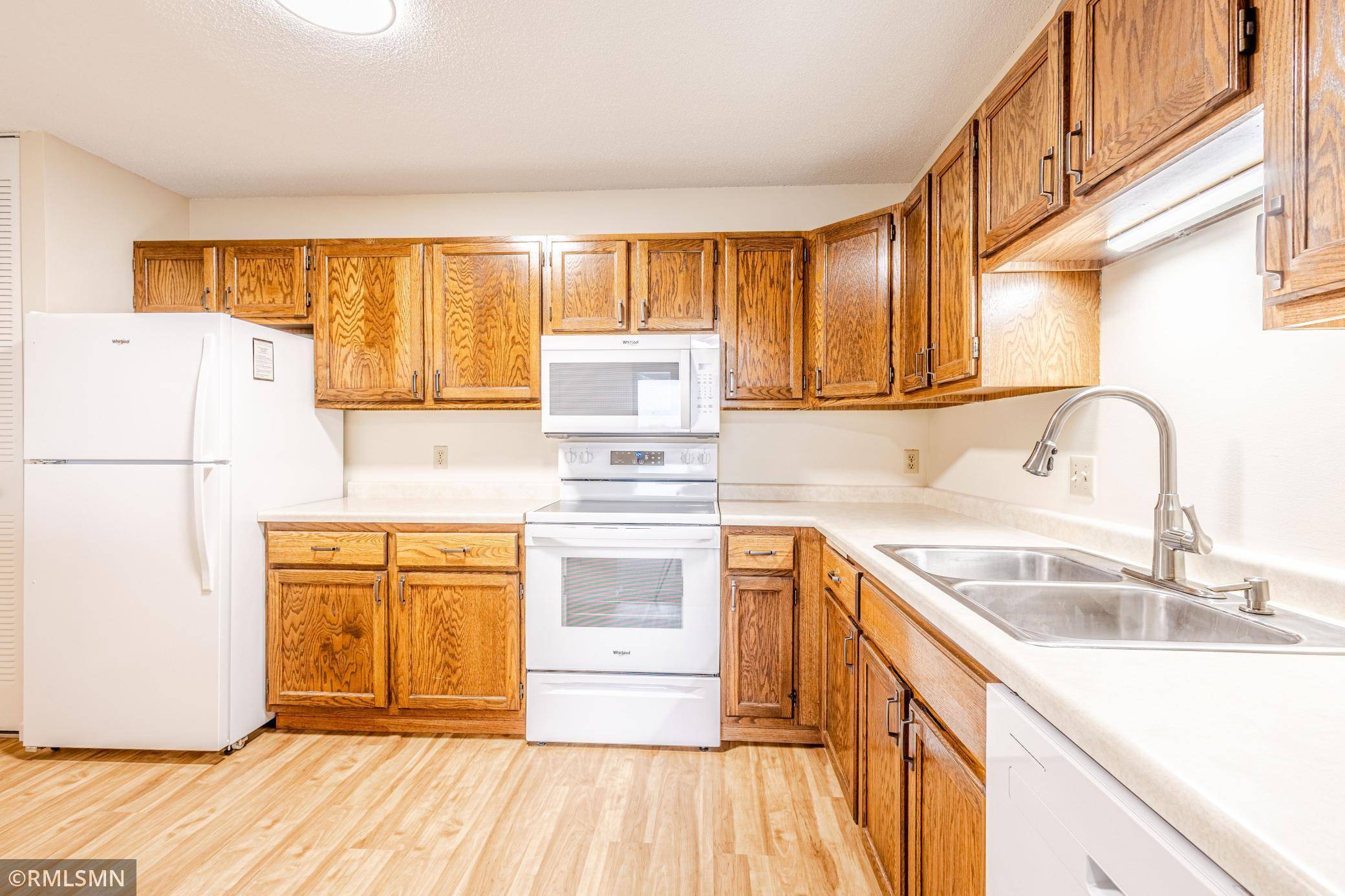 Richfield, MN 55423,6615 Lake Shore DR S #902