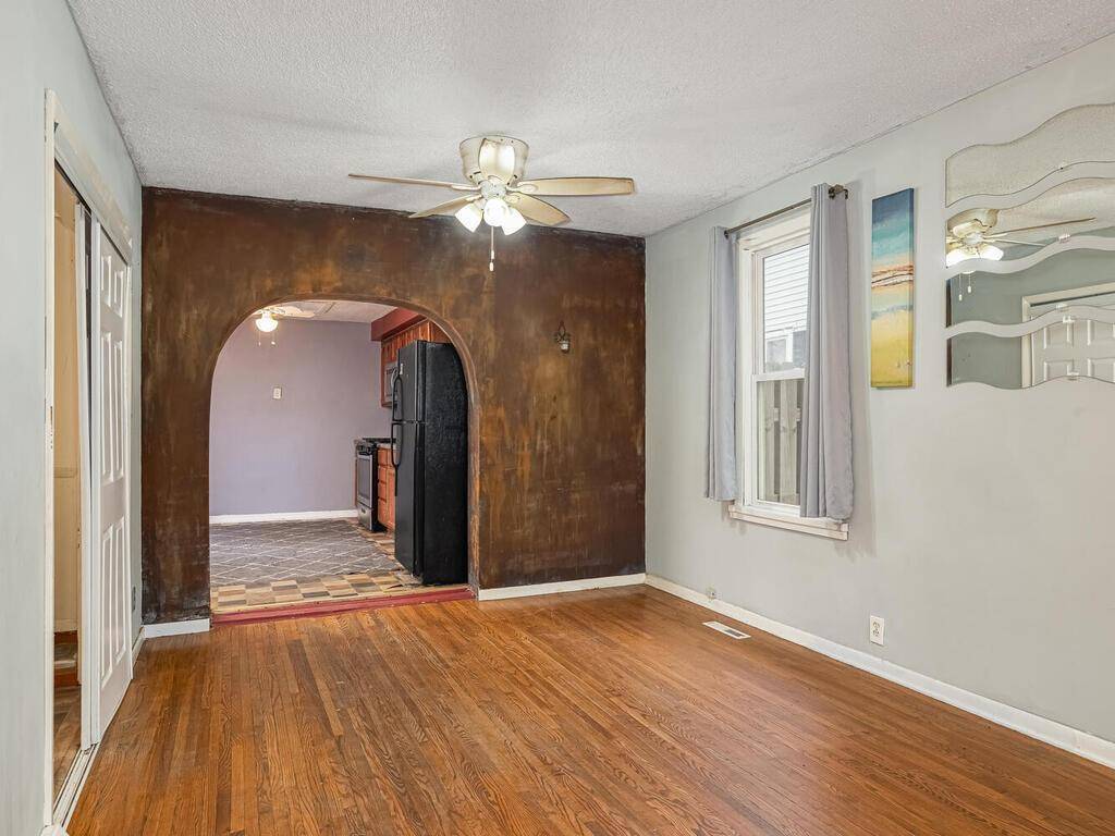 Saint Paul, MN 55106,1035 Bush AVE