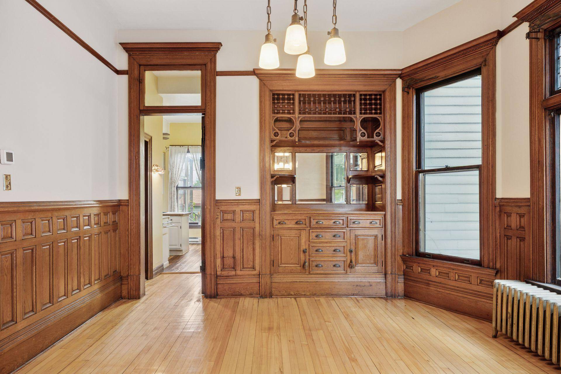 Saint Paul, MN 55104,957 Ashland AVE