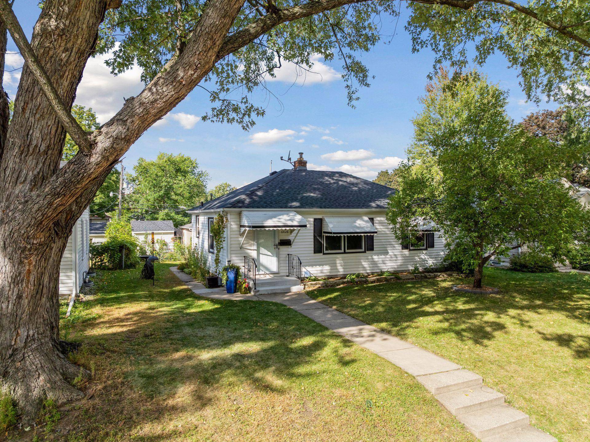 Richfield, MN 55423,6828 Vincent AVE S