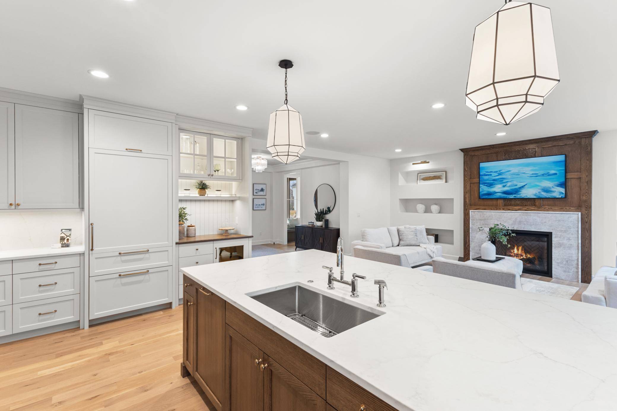 Medina, MN 55340,734 Shawnee Woods RD