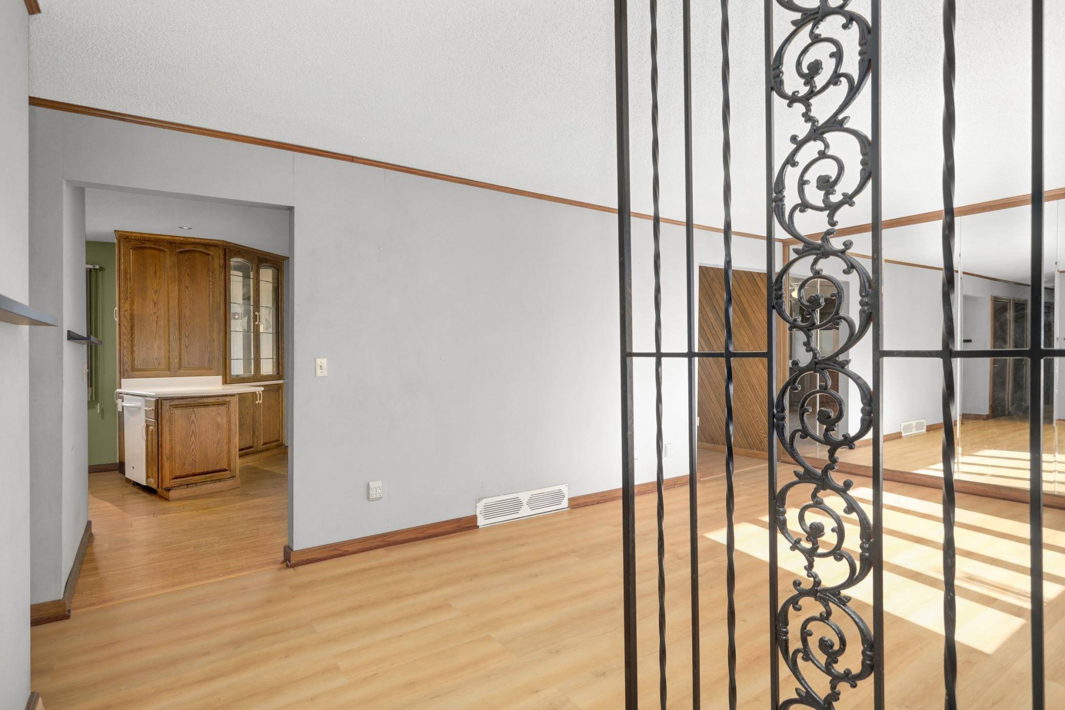 Minnetonka, MN 55305,11004 Oak Knoll TER N