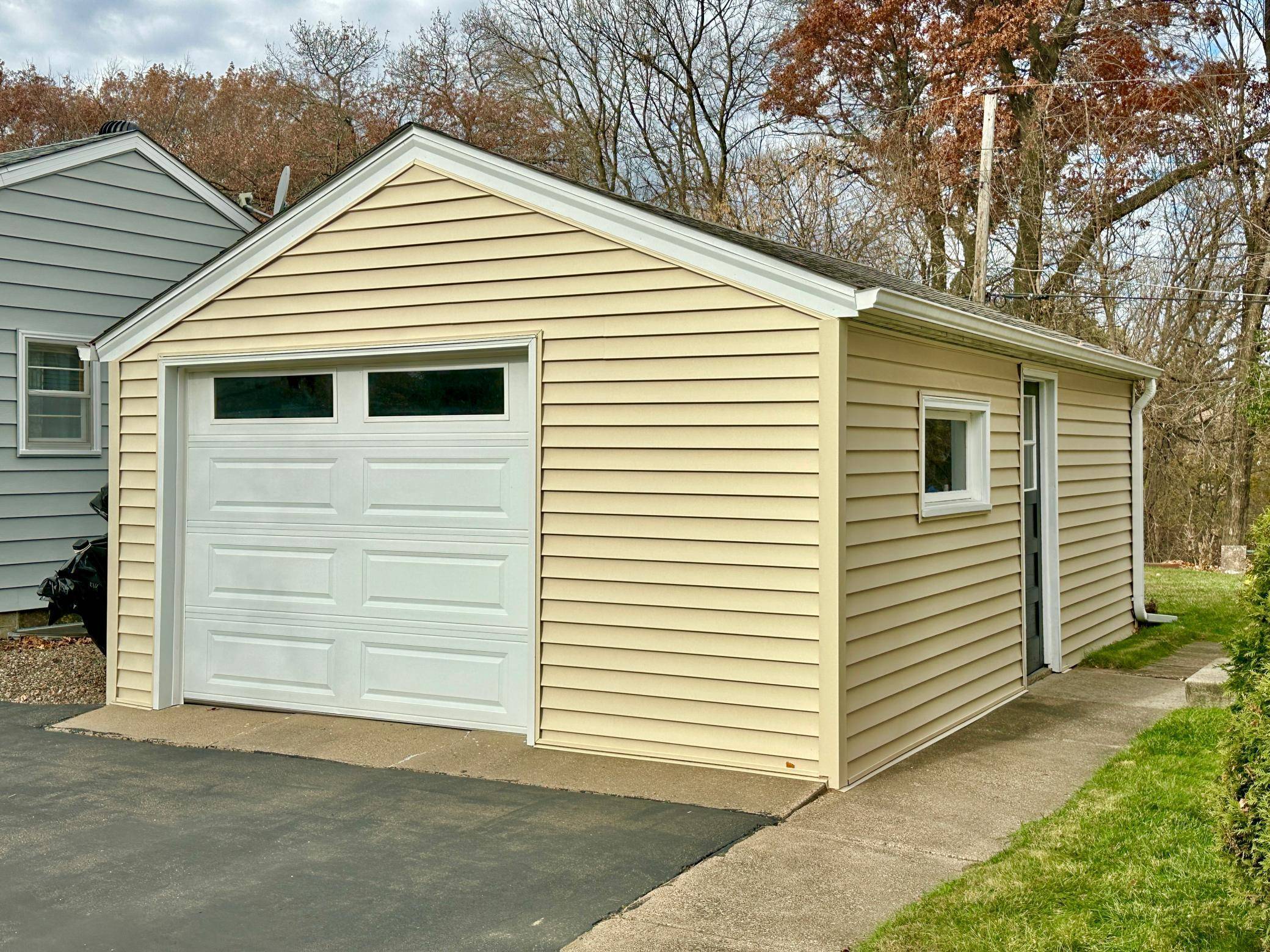 Woodbury, MN 55125,6116 Ridge DR