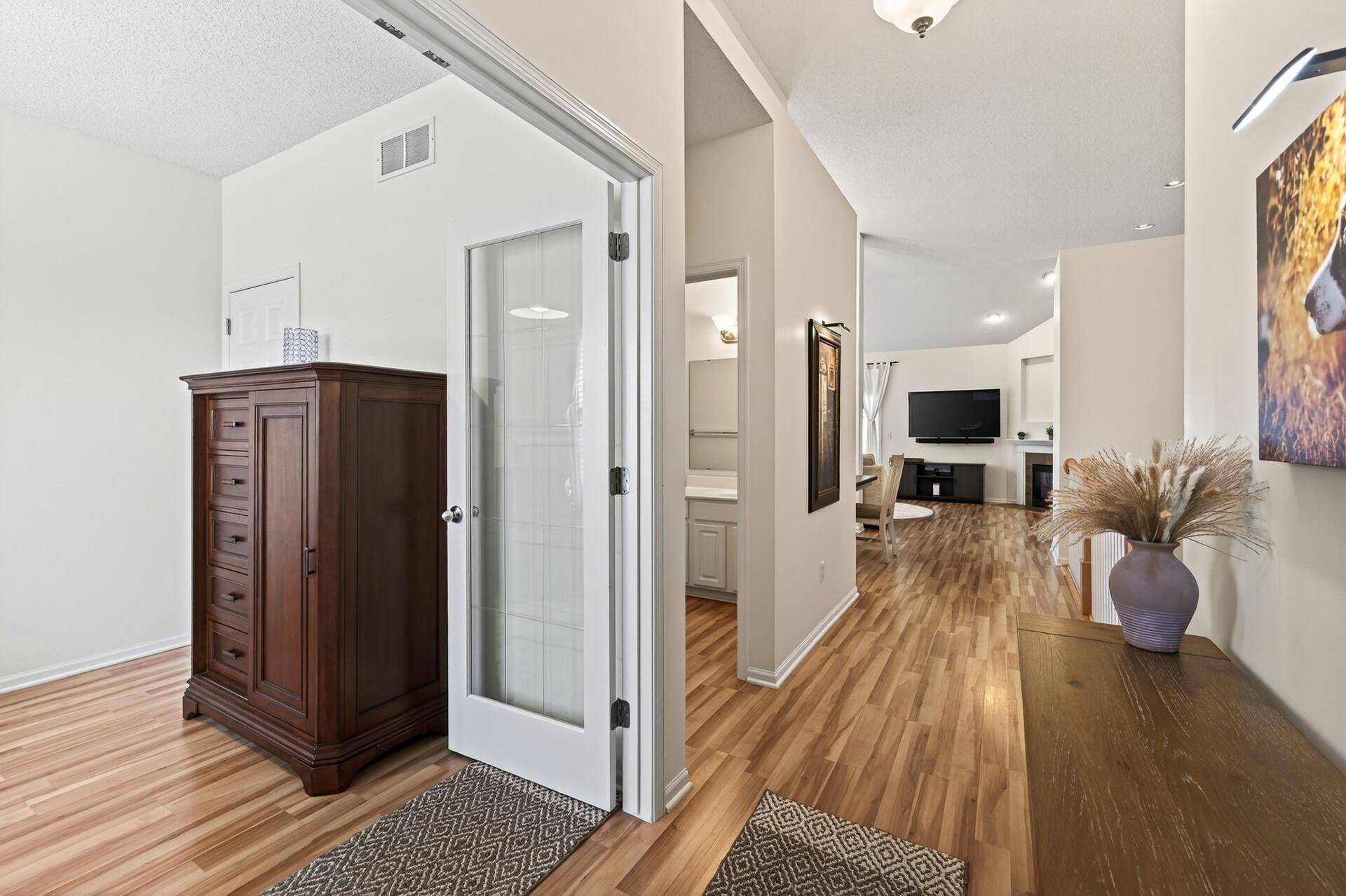 Eden Prairie, MN 55347,9767 Picket DR