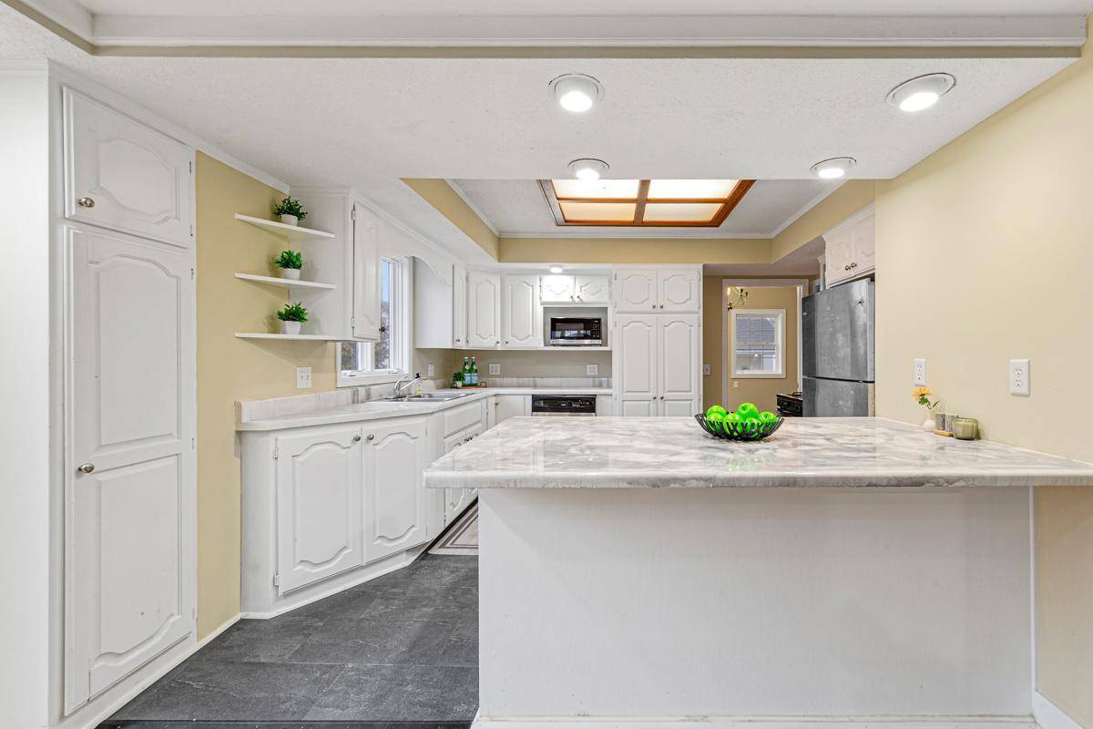 Austin, MN 55912,605 10th AVE NW