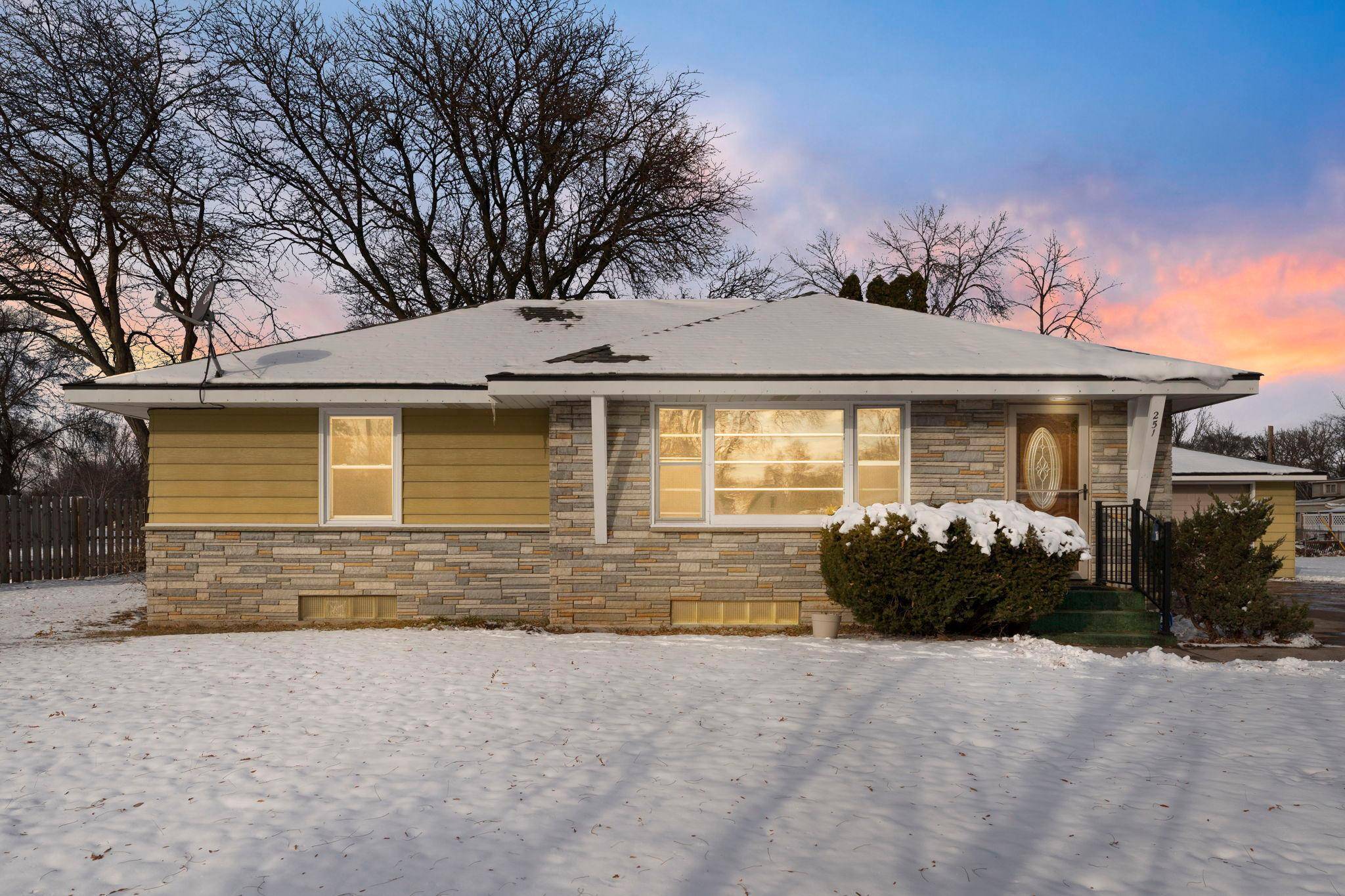 Blaine, MN 55434,251 91st AVE NE