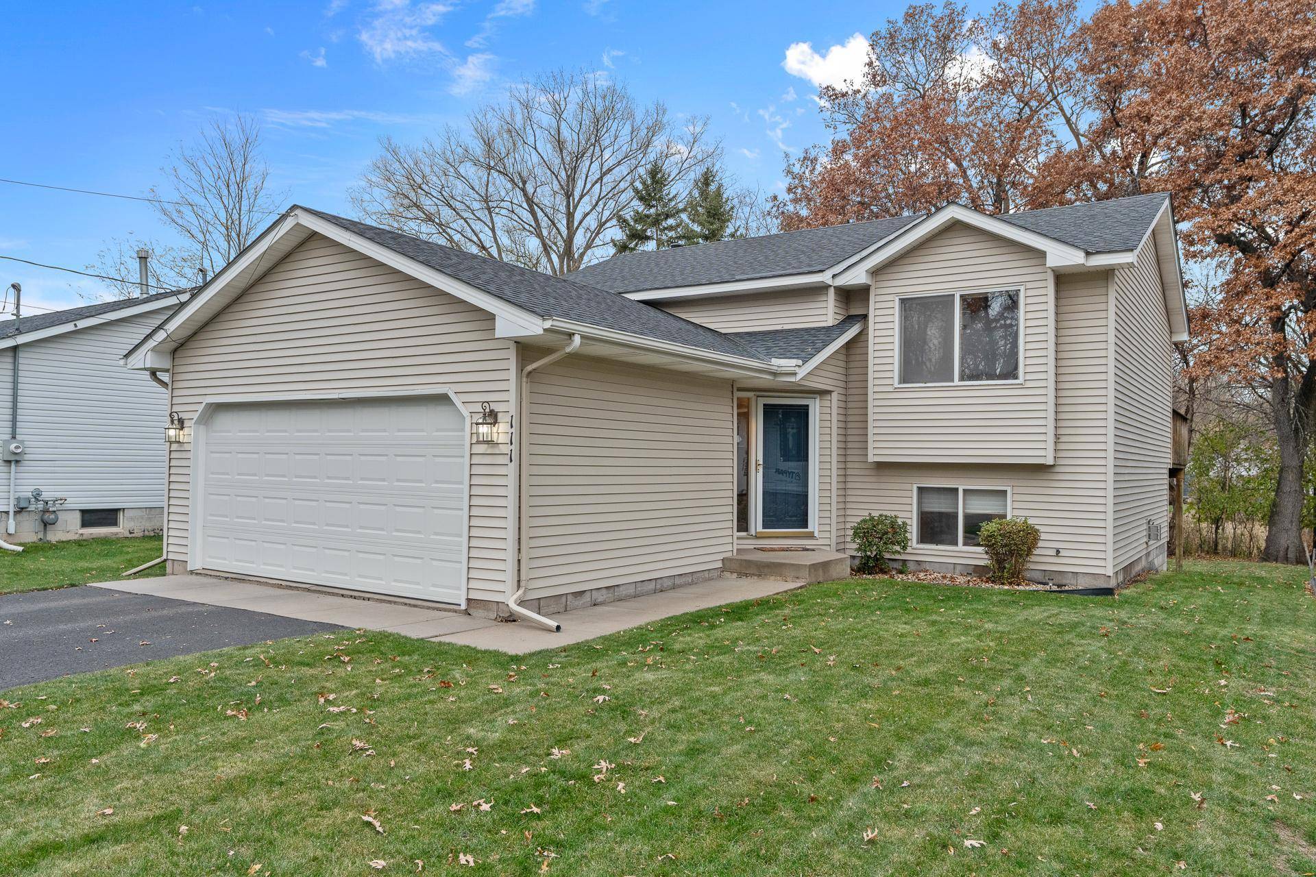 Mahtomedi, MN 55115,111 Mcgregor AVE N