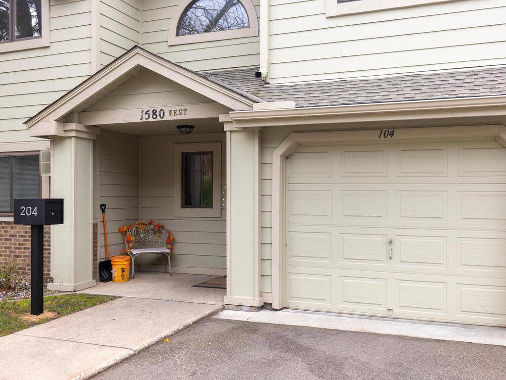 Saint Paul, MN 55117,1580 Wheelock LN #104