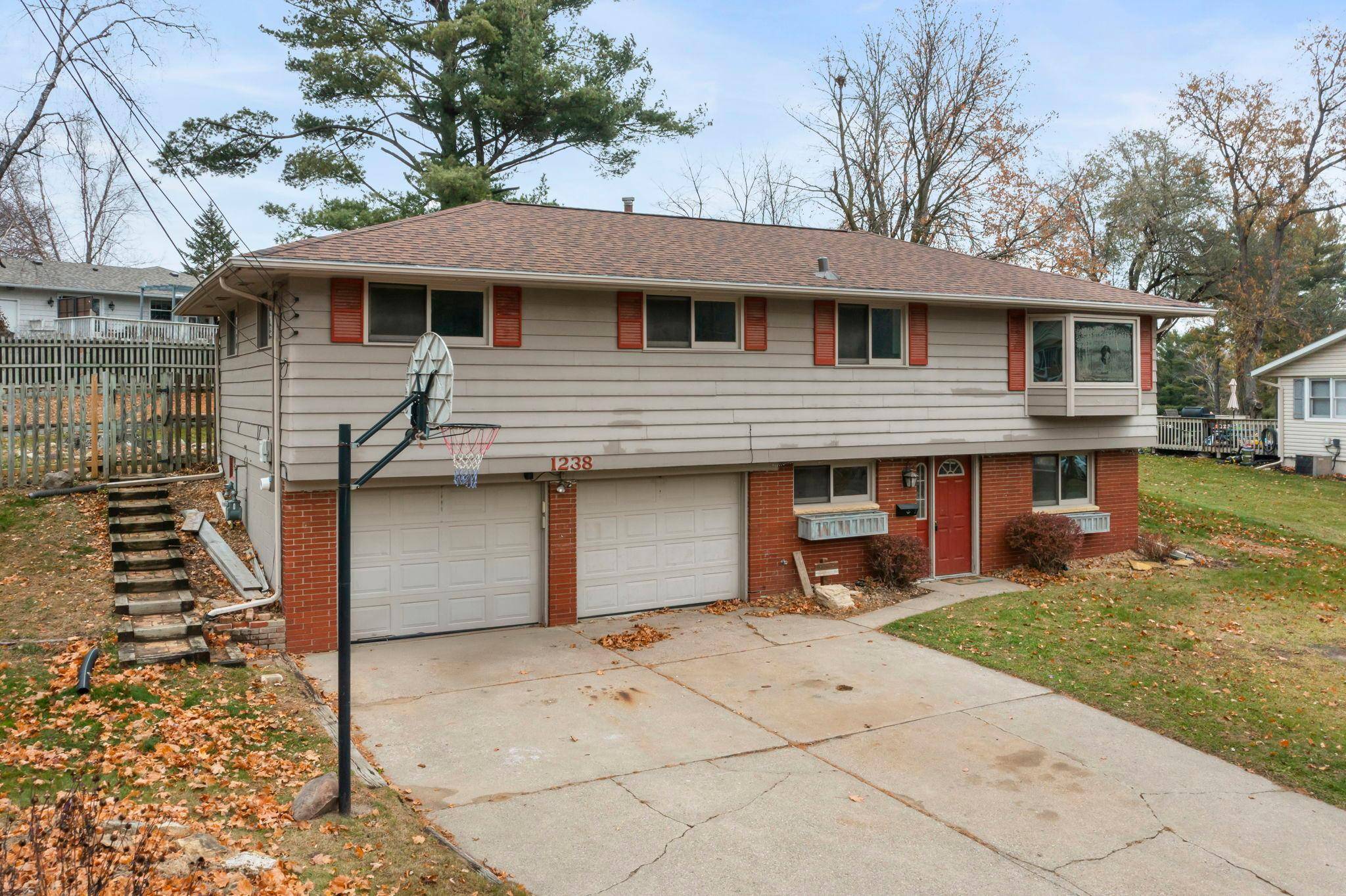 Red Wing, MN 55066,1238 Foursome ST