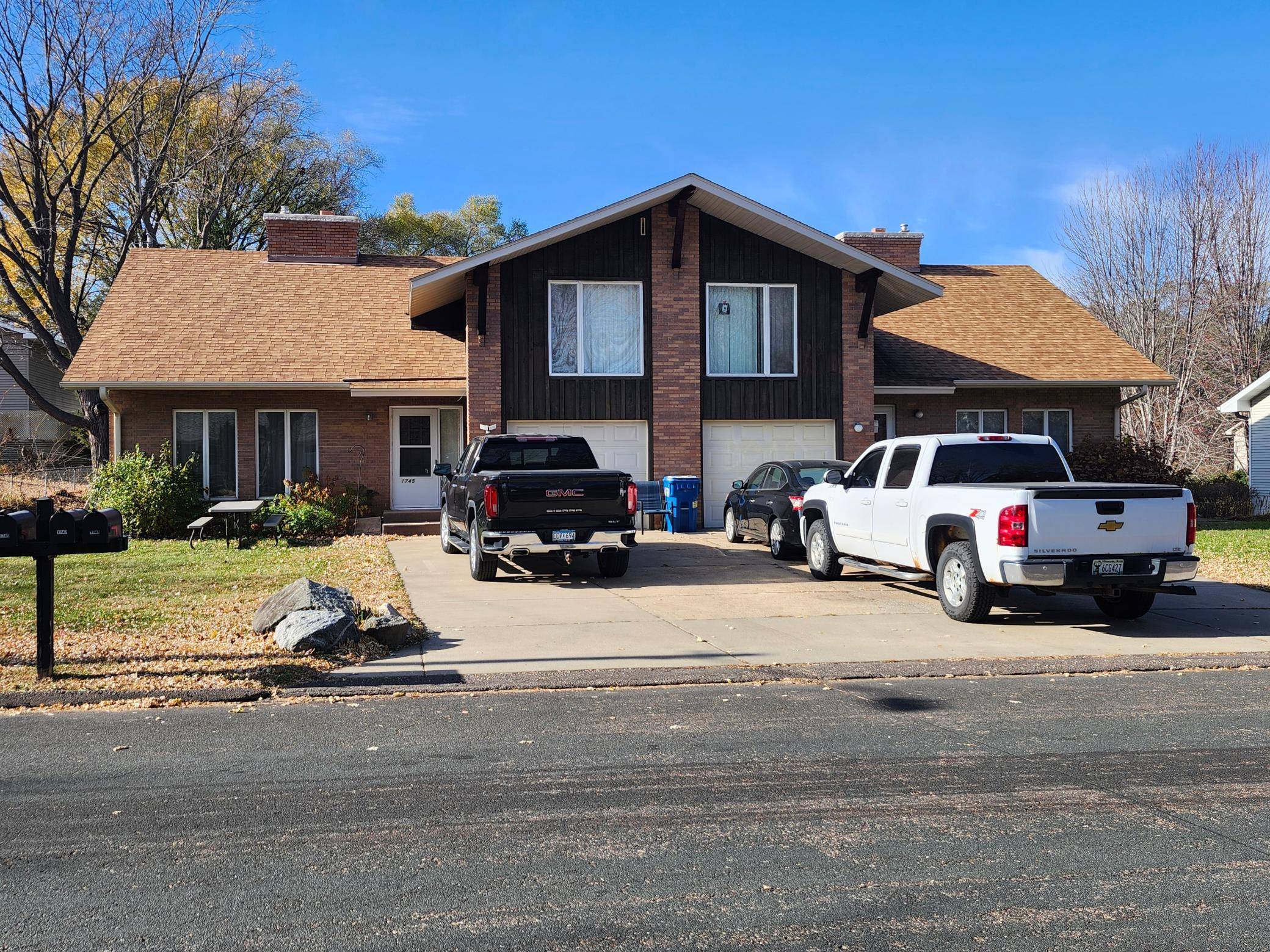 Maplewood, MN 55109,1745 Duluth ST