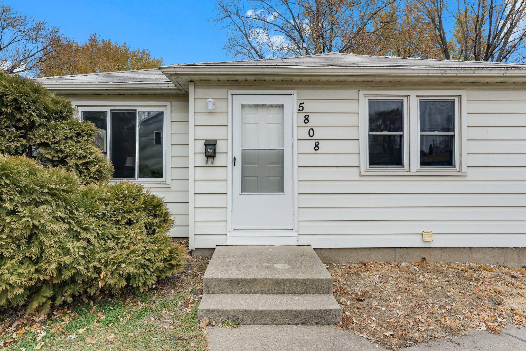 Crystal, MN 55417,5808 46th AVE N