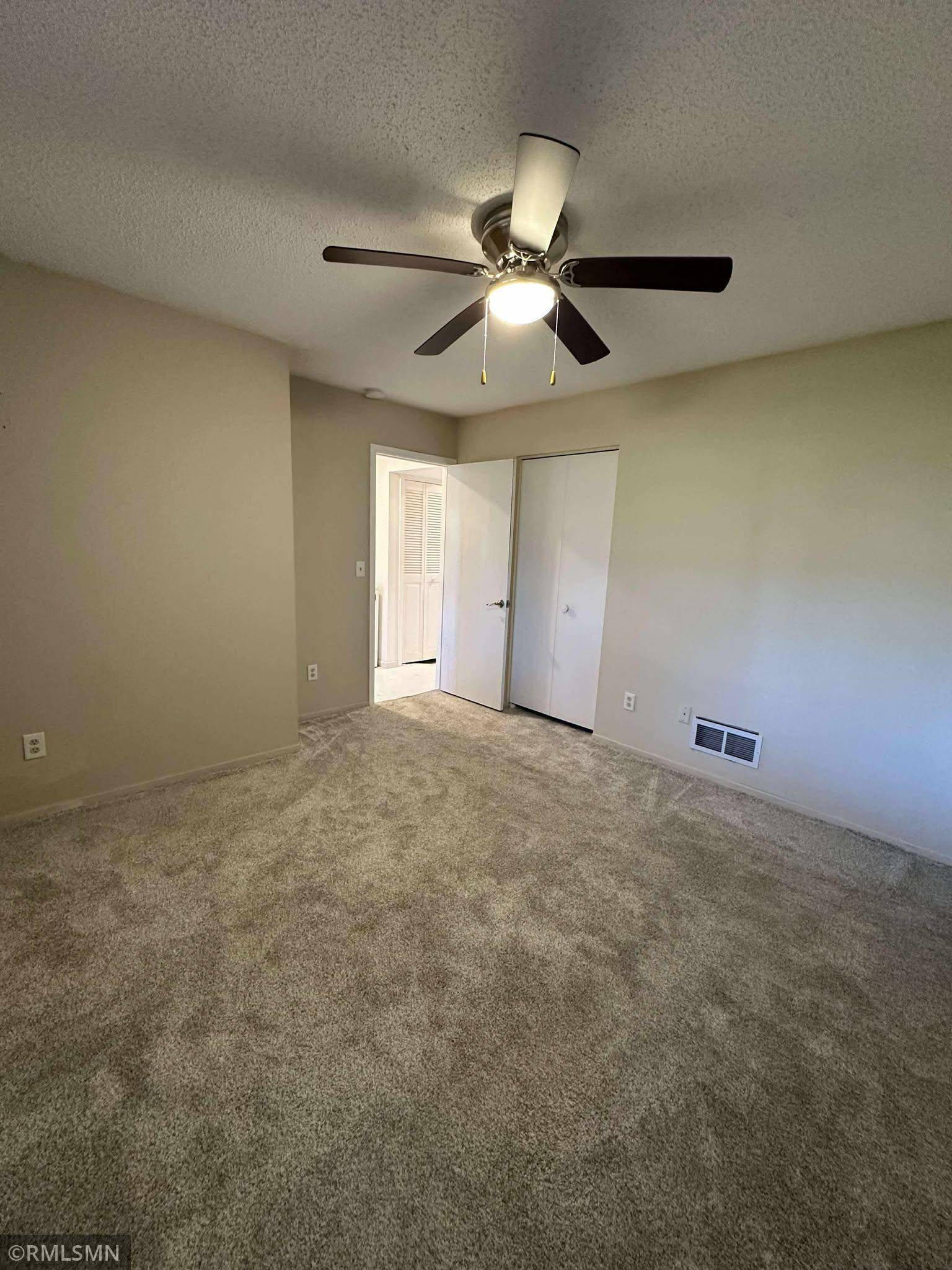 Hastings, MN 55033,502 River ST