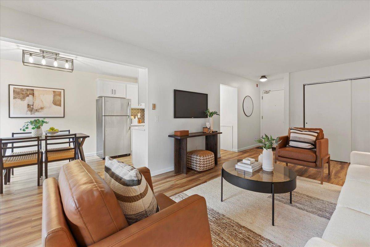 Saint Louis Park, MN 55416,4530 Park Commons DR #123