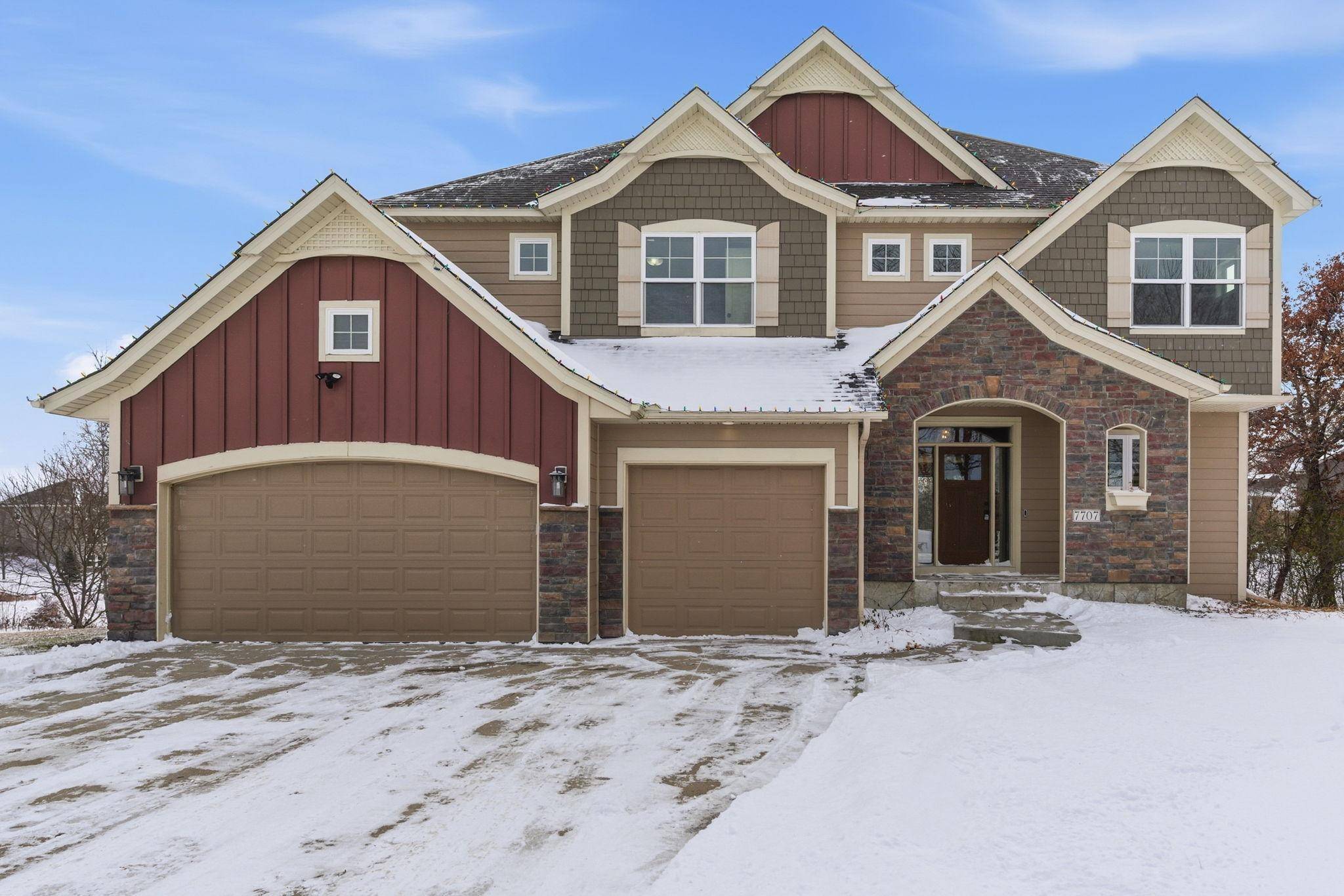 Brooklyn Park, MN 55445,7707 Oxbow Creek CIR N