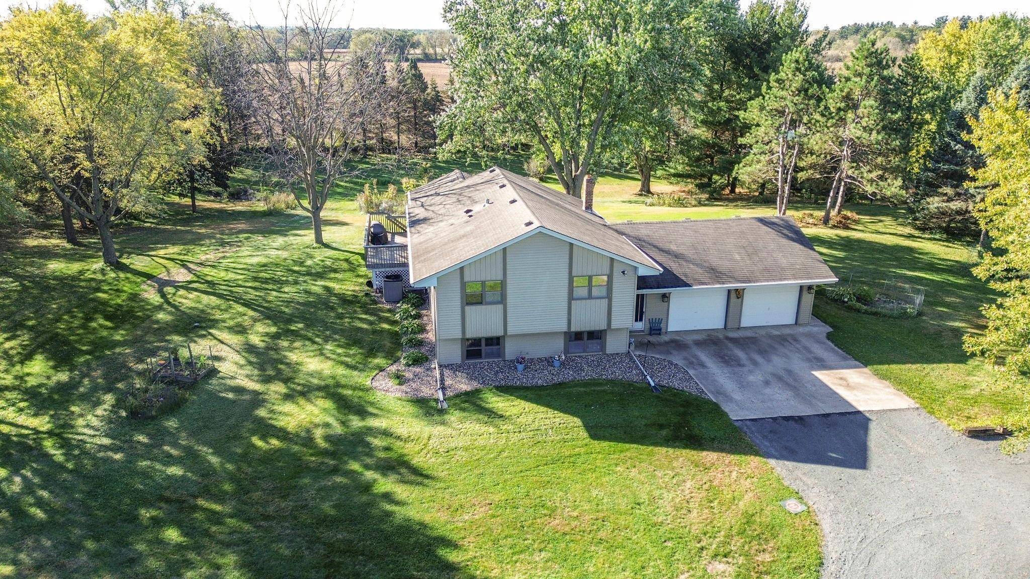 River Falls, WI 54022,329 Glenmont RD