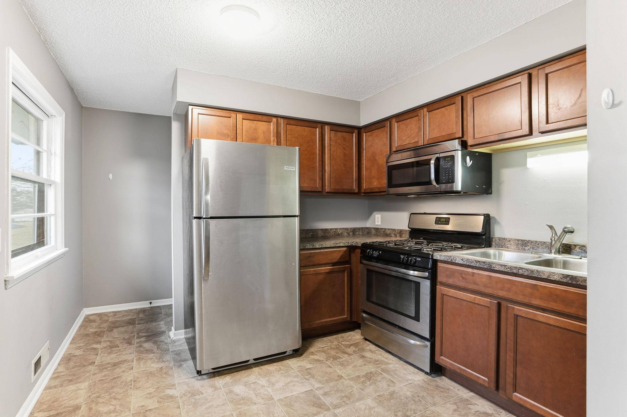 Osseo, MN 55369,125 7th AVE SE