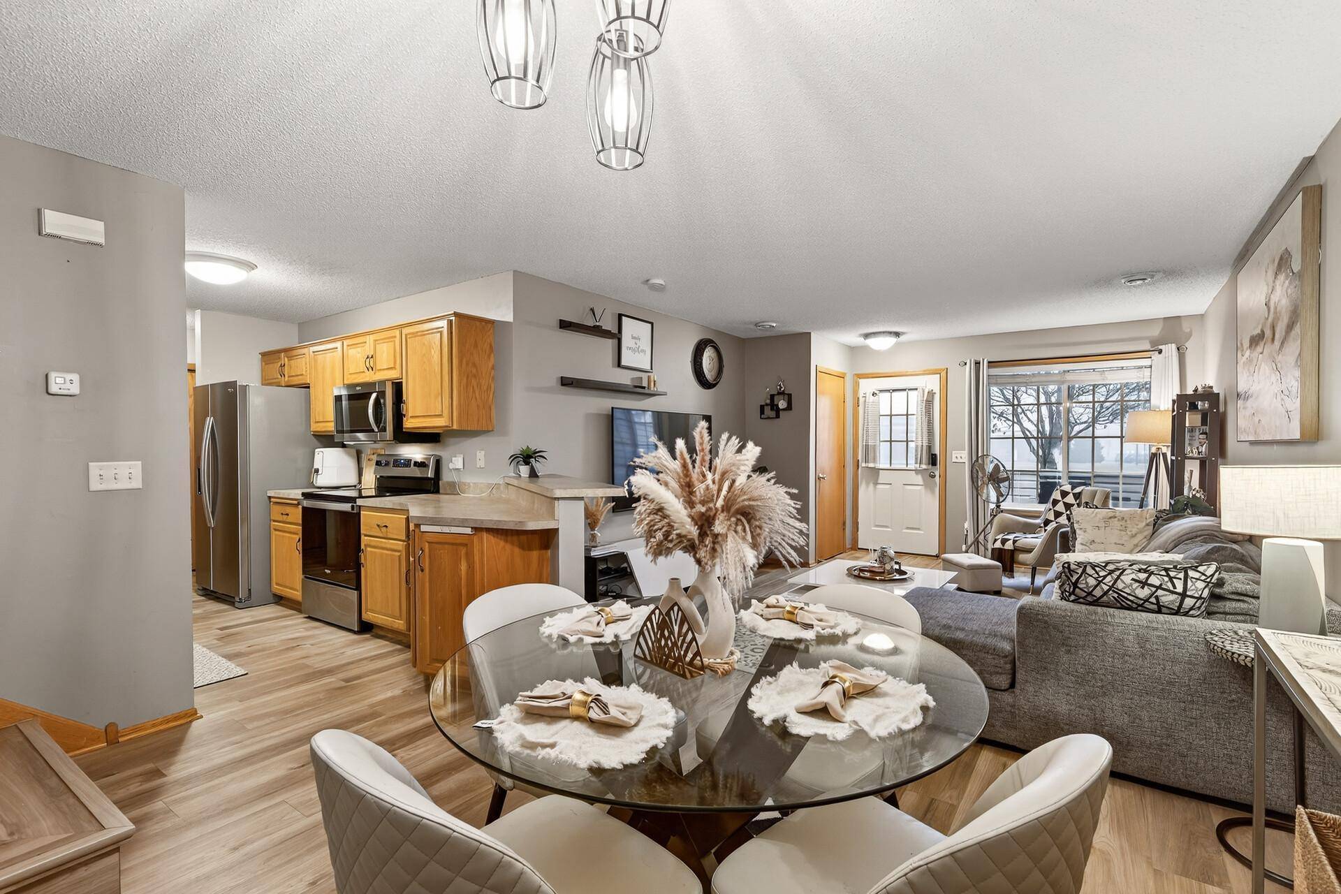 Champlin, MN 55316,8561 121st AVE N