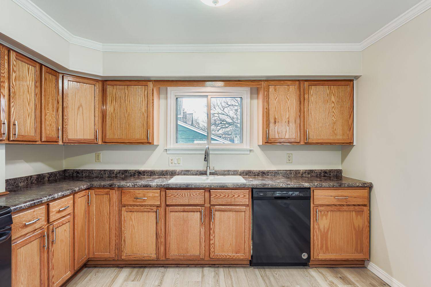 Saint Paul, MN 55117,475 Lawson AVE W