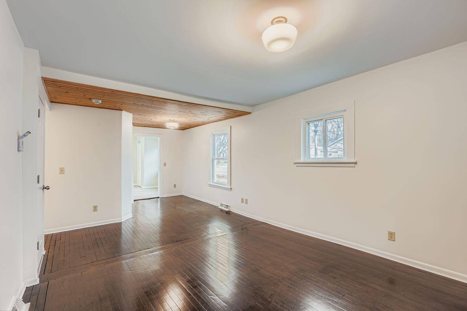 Saint Paul, MN 55117,475 Lawson AVE W