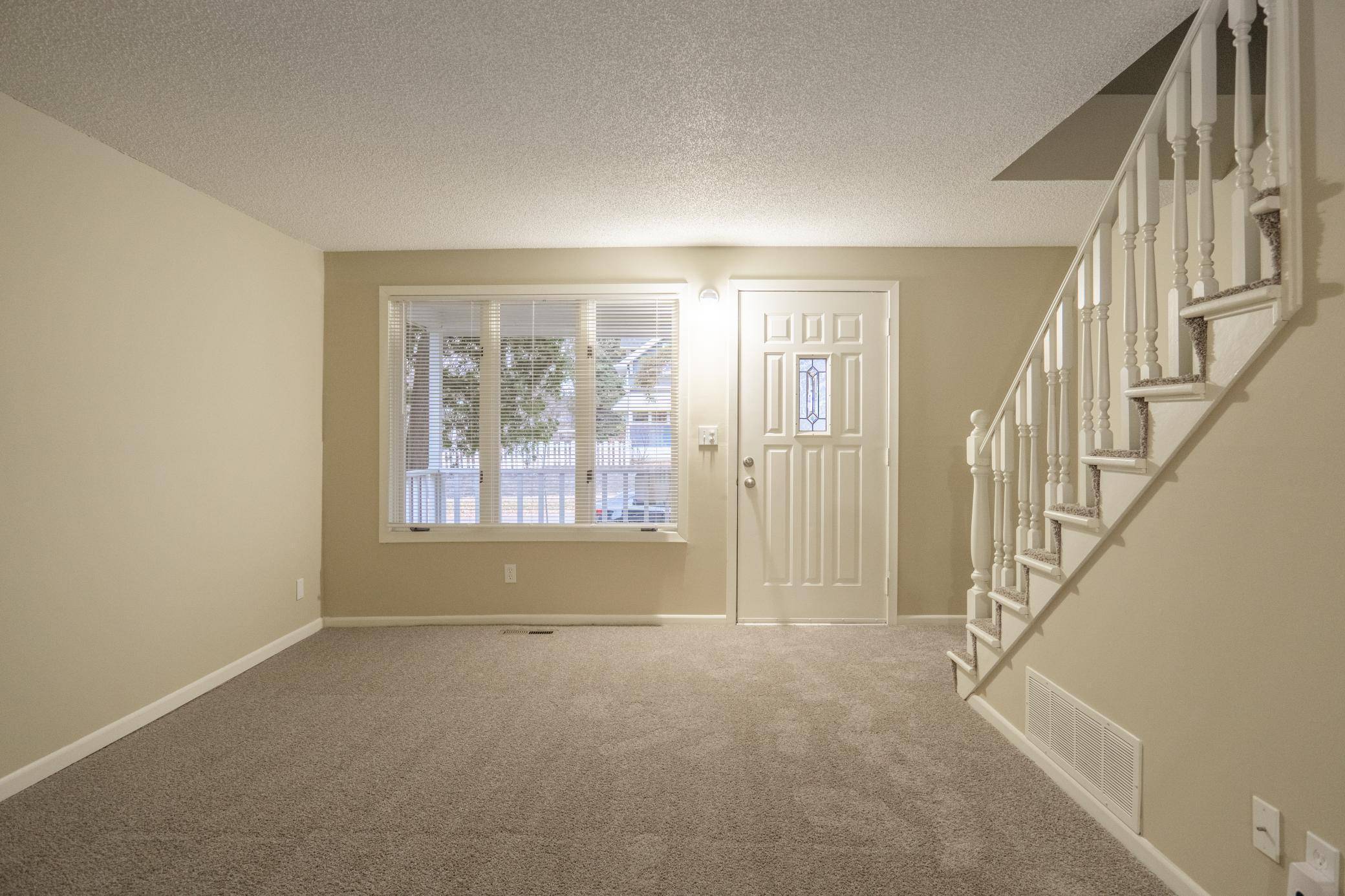 Saint Paul, MN 55107,38 Winona ST W