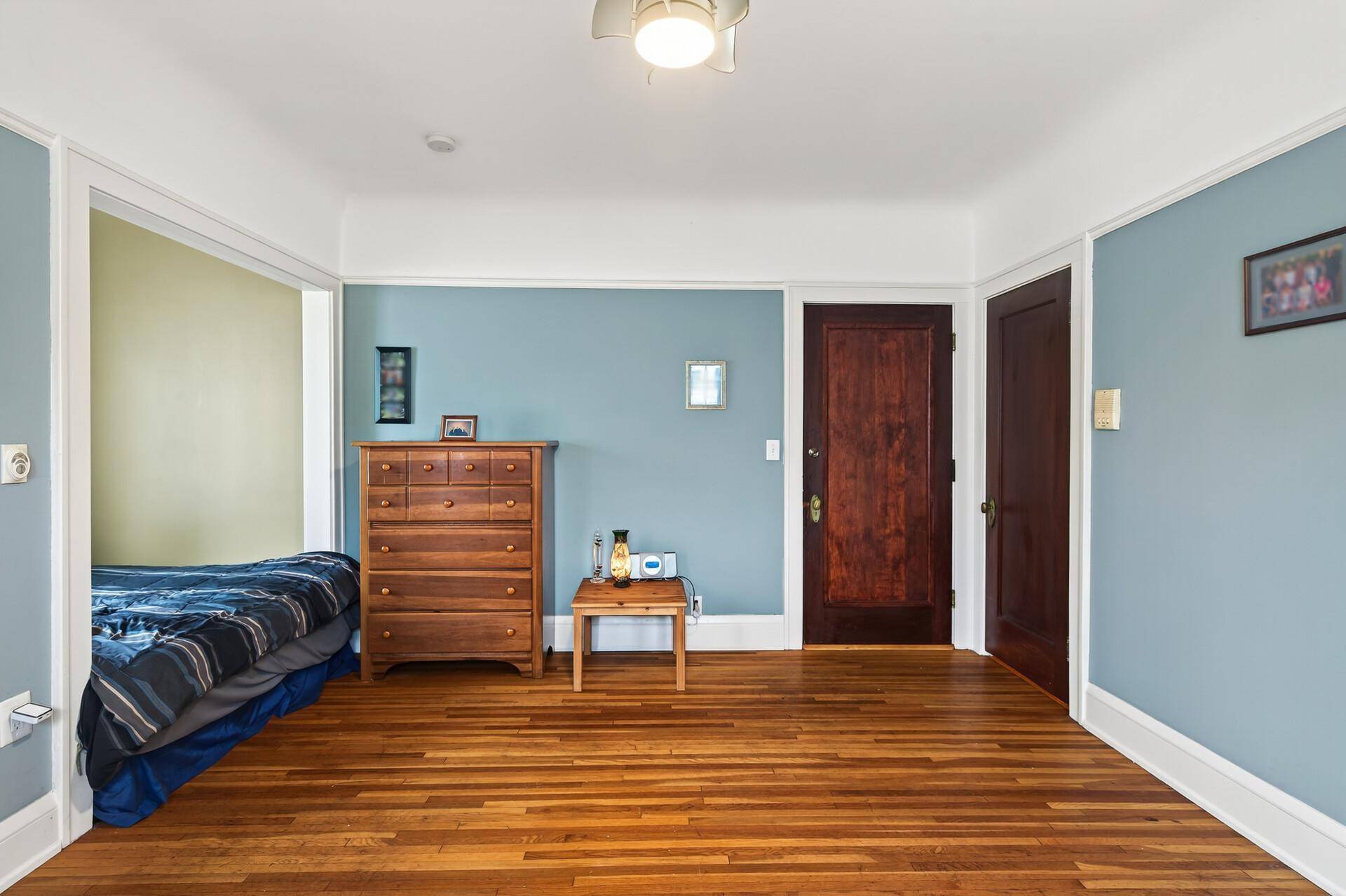 Minneapolis, MN 55409,3909 Aldrich AVE S #3