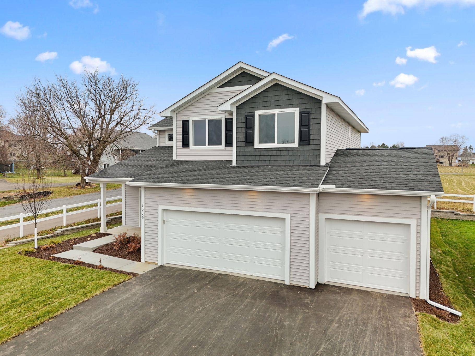 River Falls, WI 54022,1335 Compton AVE