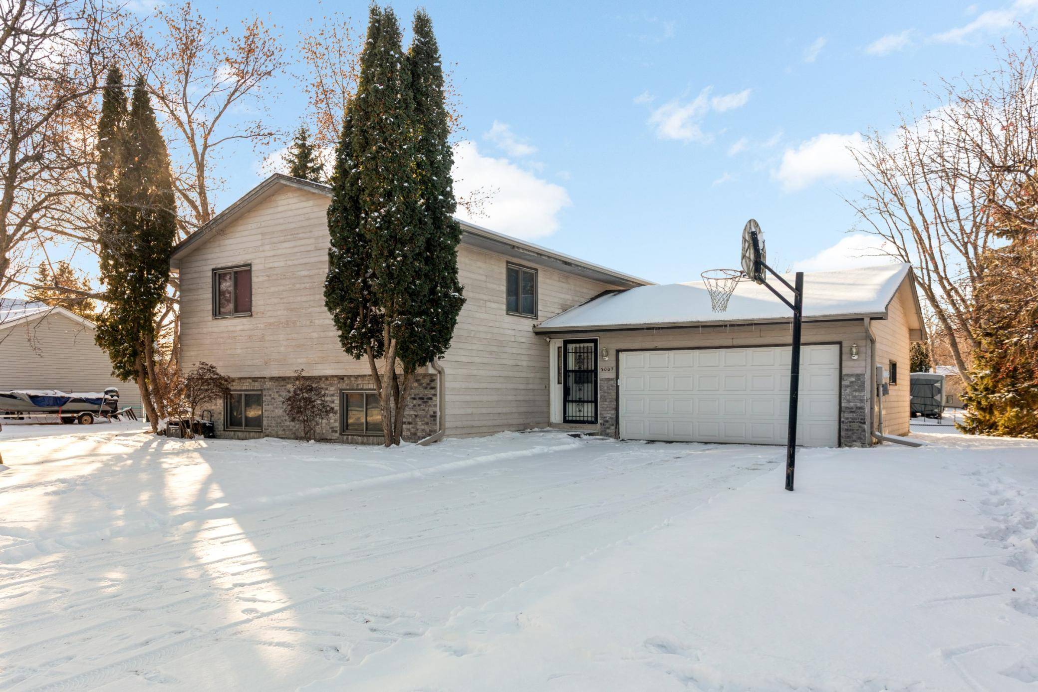 Little Canada, MN 55117,3007 Thunder Bay RD