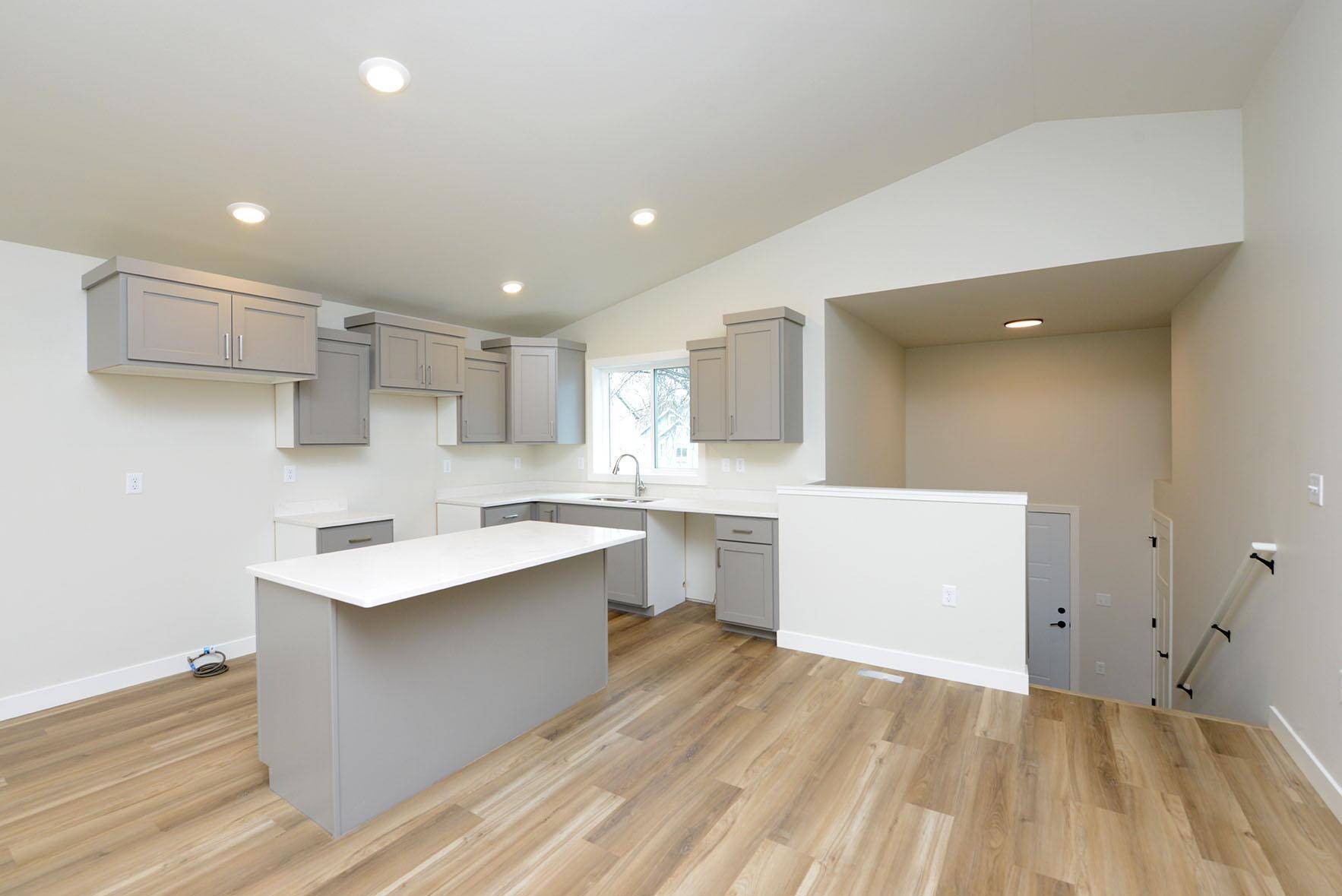 Fargo, ND 58103,1109 University DR S