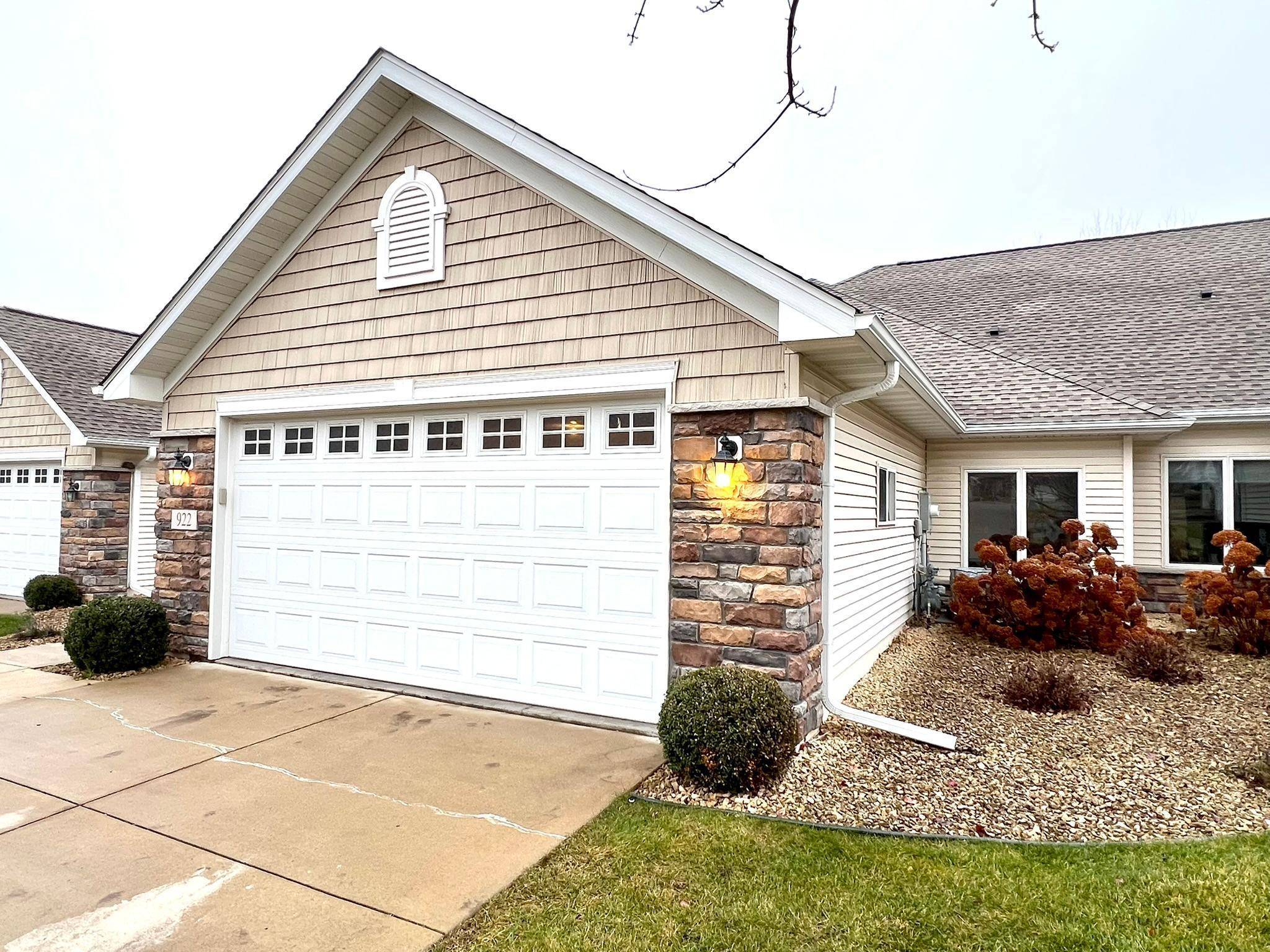 Red Wing, MN 55066,922 Briarwood DR