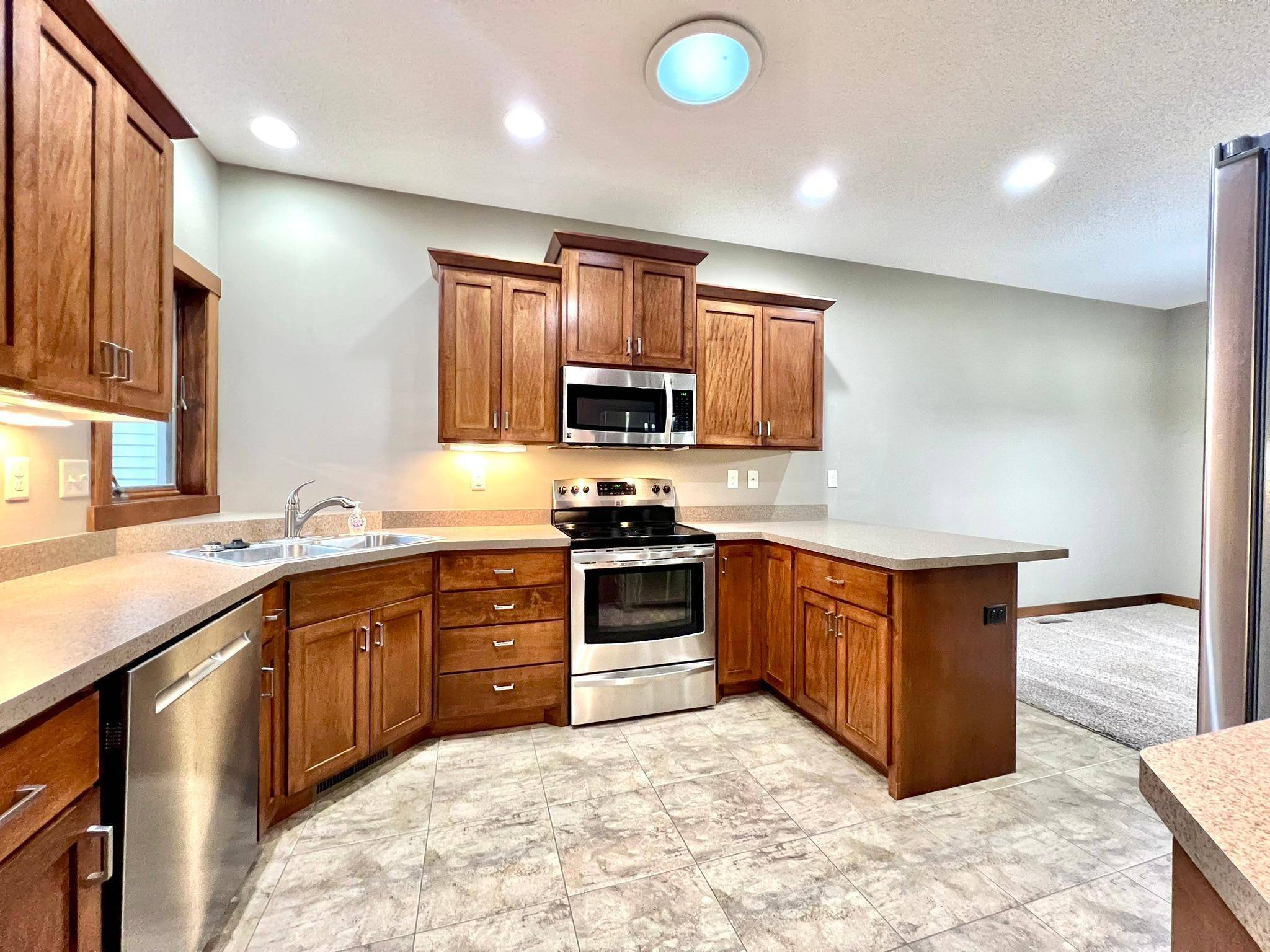 Red Wing, MN 55066,922 Briarwood DR