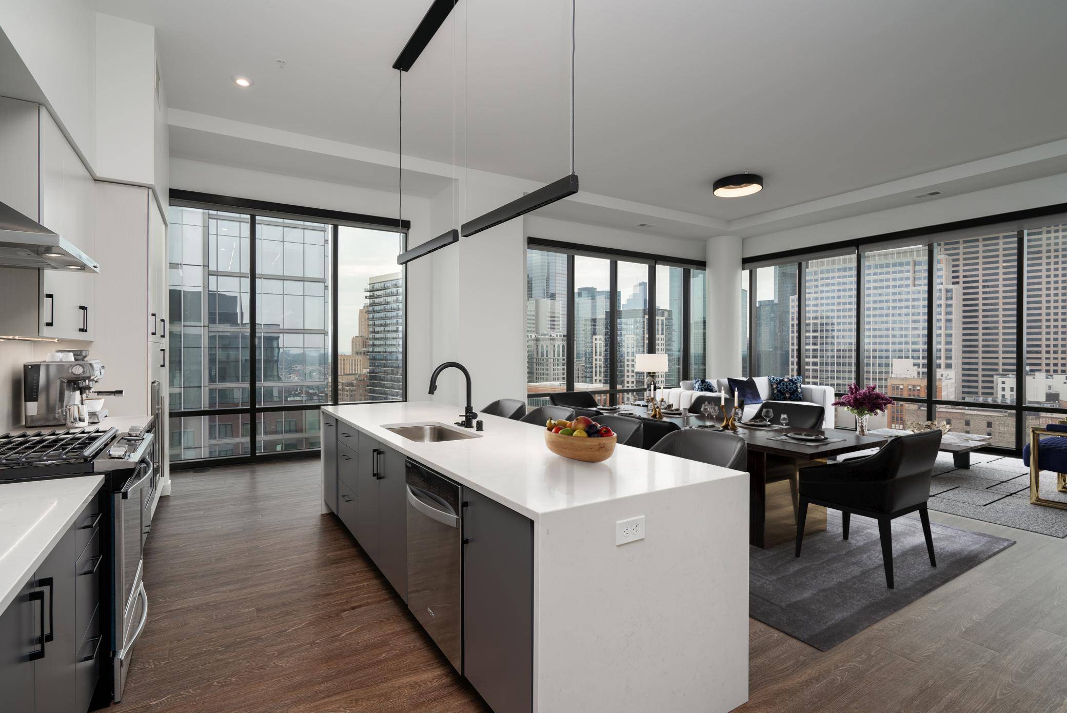 Minneapolis, MN 55401,270 Hennepin AVE #2106