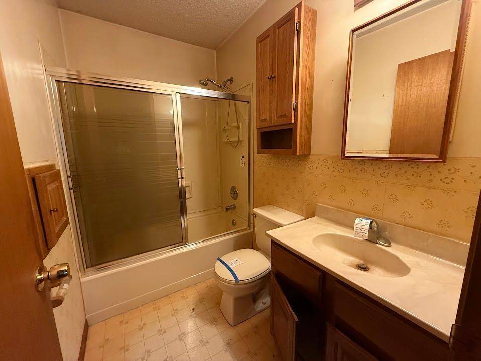 White Bear Lake, MN 55110,2106 Richard AVE