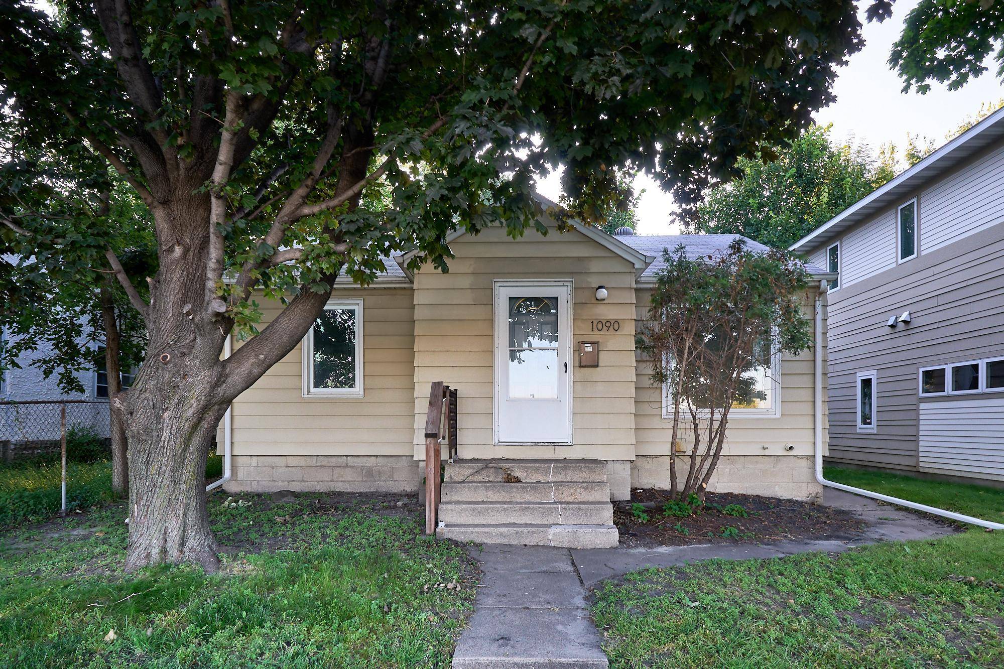 Minneapolis, MN 55414,1090 11th AVE SE