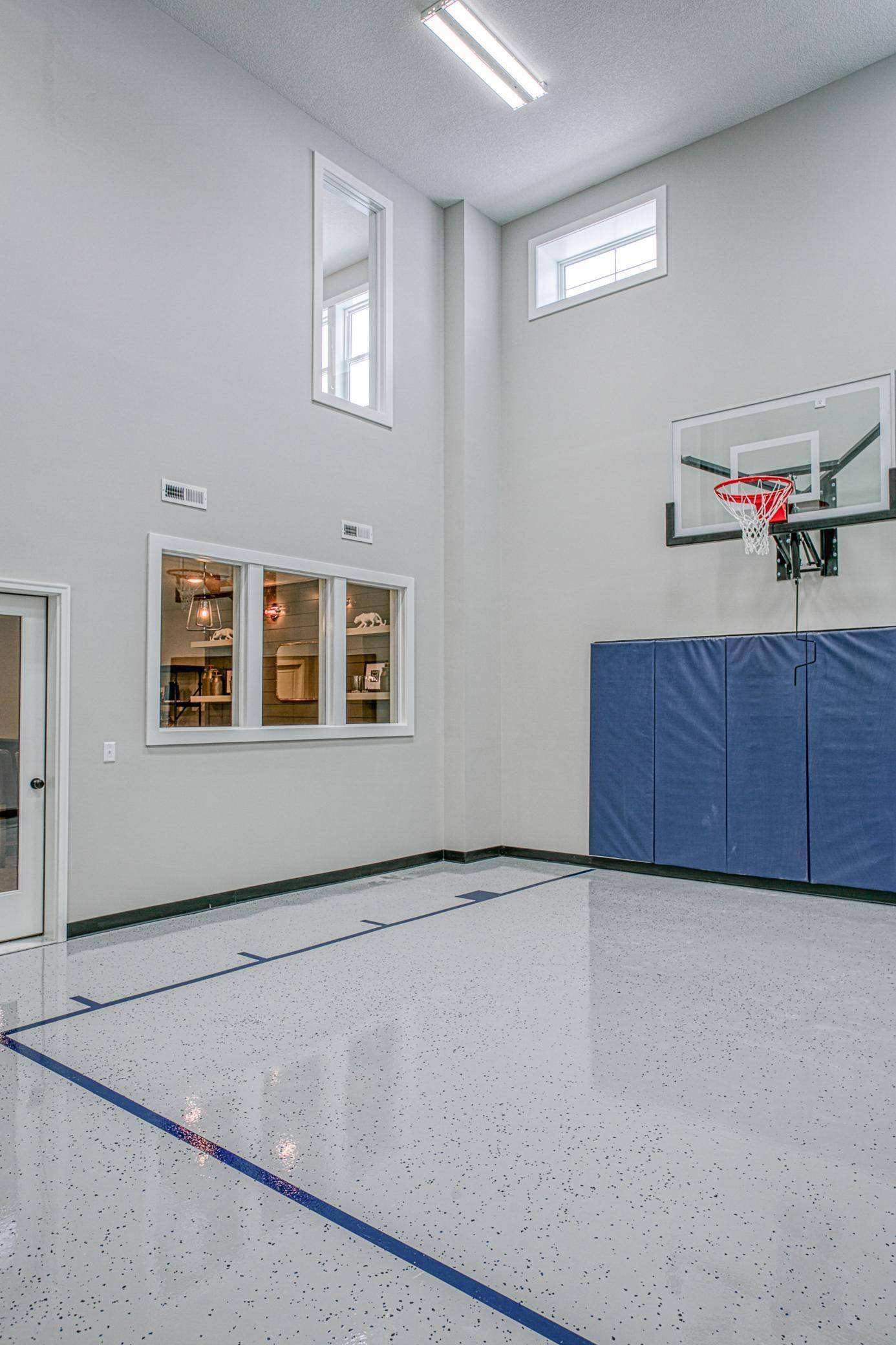 Lake Elmo, MN 55042,9733 8th ST N