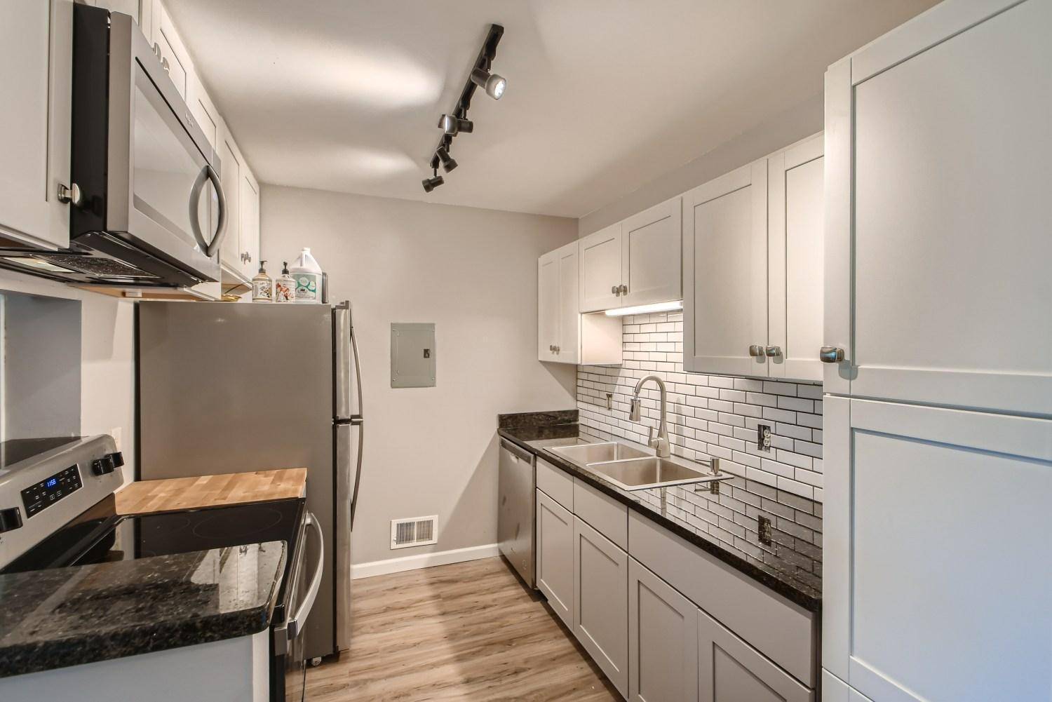 Lauderdale, MN 55113,1713 Fulham ST #F