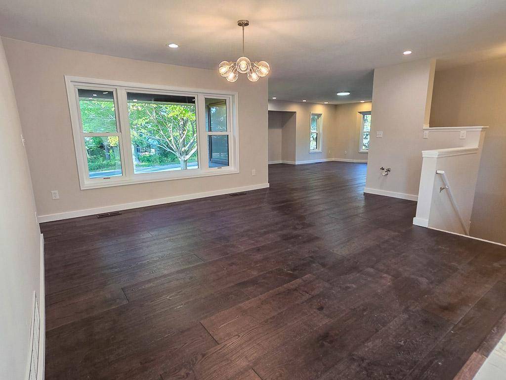 Maple Grove, MN 55311,8301 Lawndale LN N