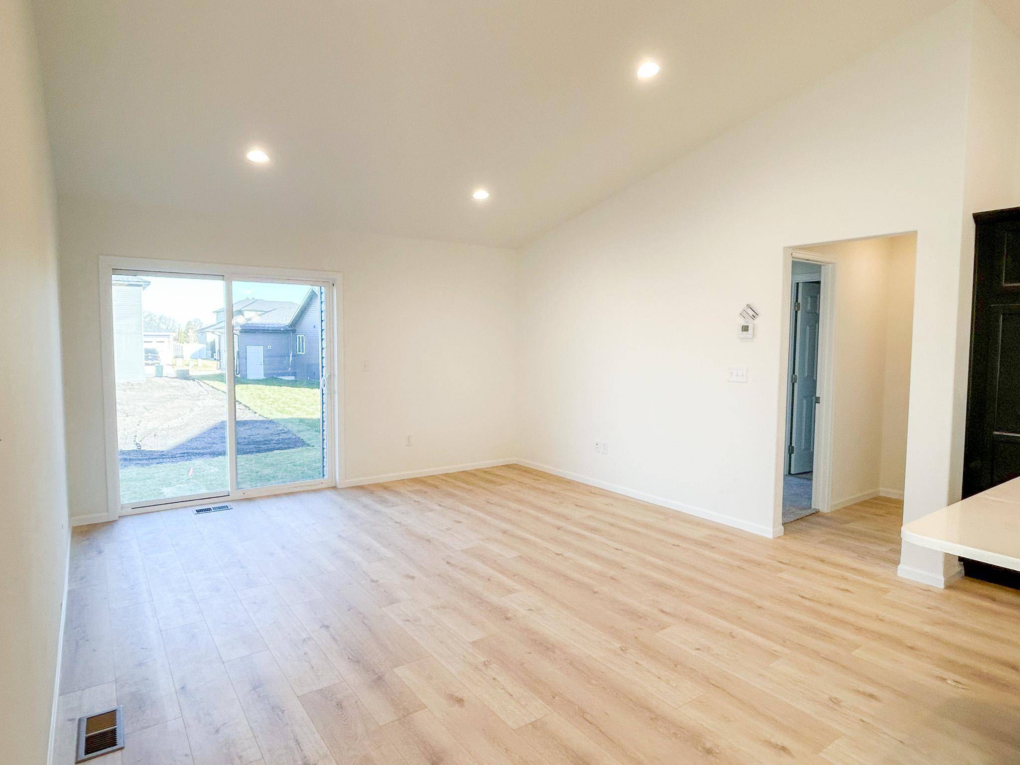 Fargo, ND 58104,6732 Meadow View DR S