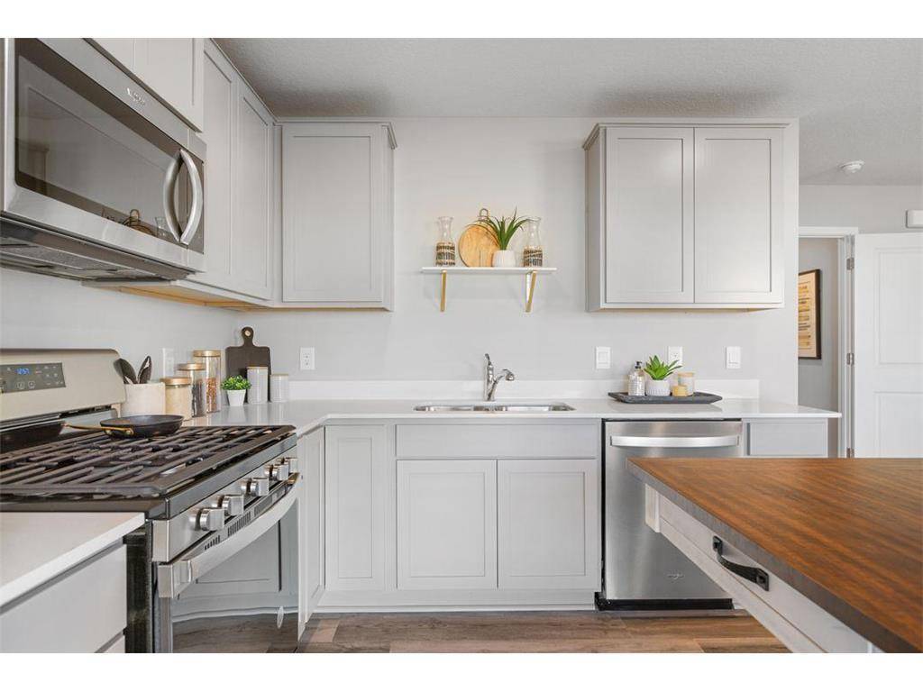 Woodbury, MN 55129,5154 Stable View DR